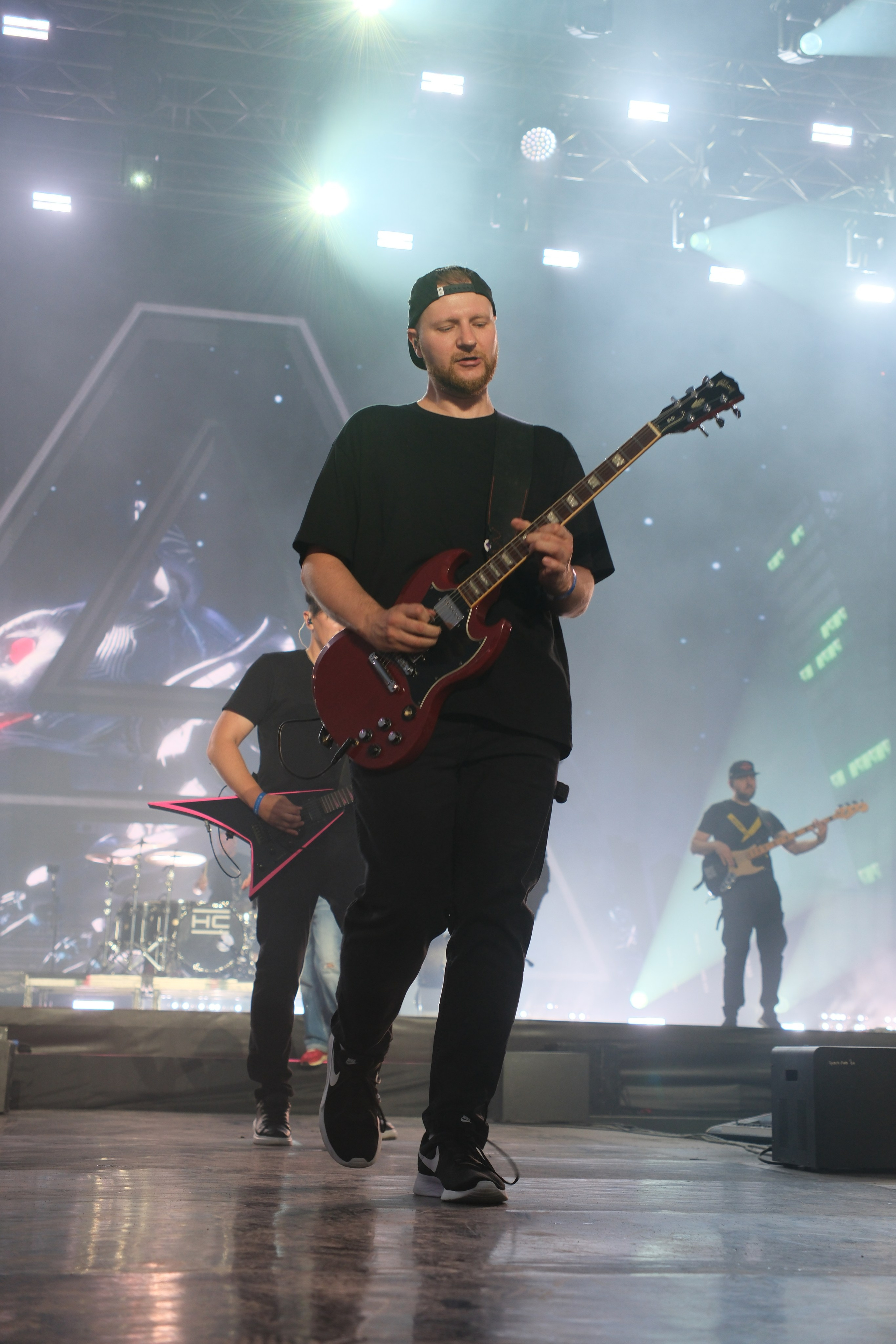 Диана Арбенина (группа «Ночные снайперы») — Москва, МТС Live Лето 2024. RedGeek - блогер и стручњак за образовање и ИТ Кирил Ситнов