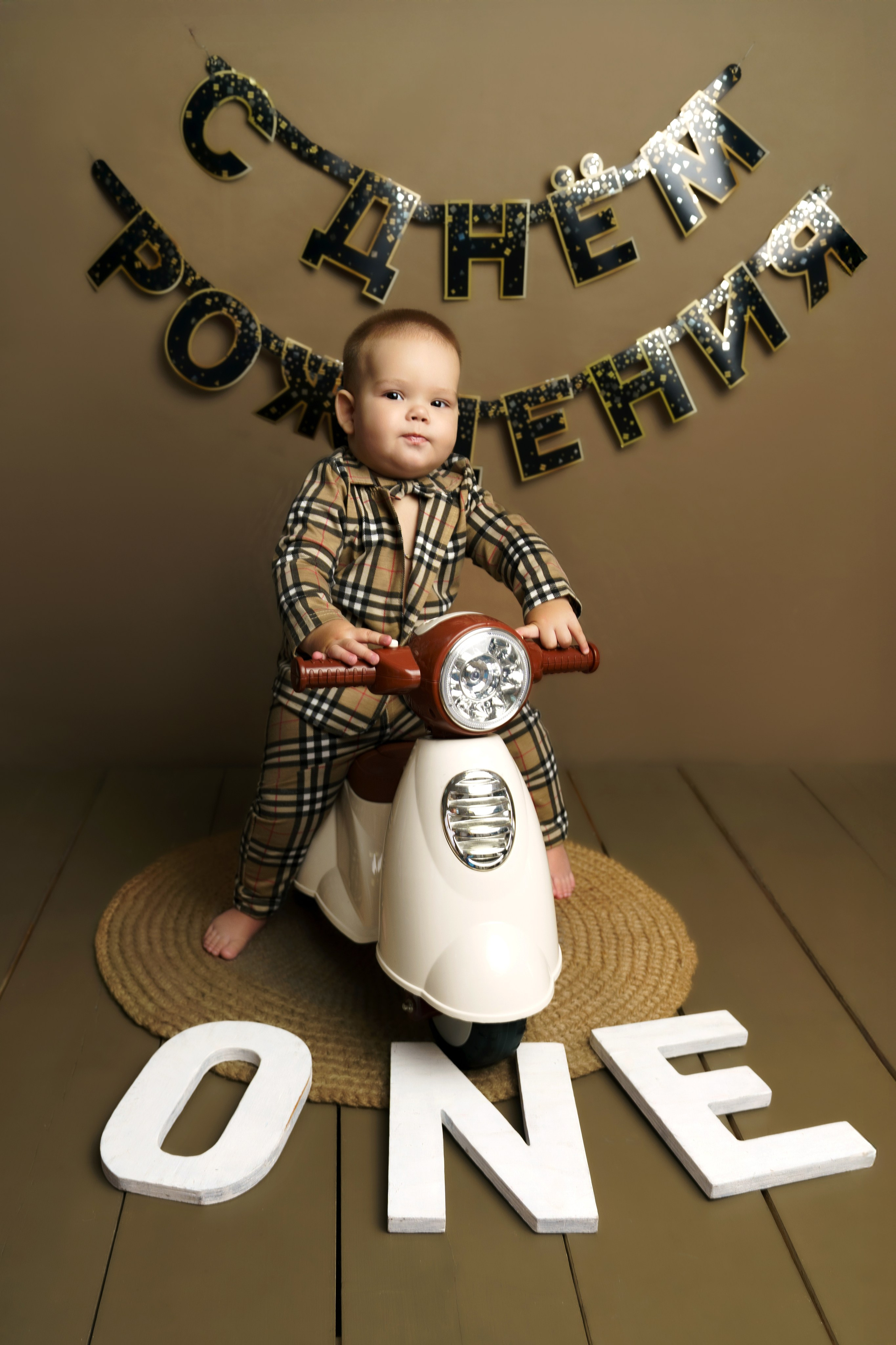 Фотосессия ГОДОВАСИЕ. Фотограф новорожденных, детей до года и беременных в Симферополе