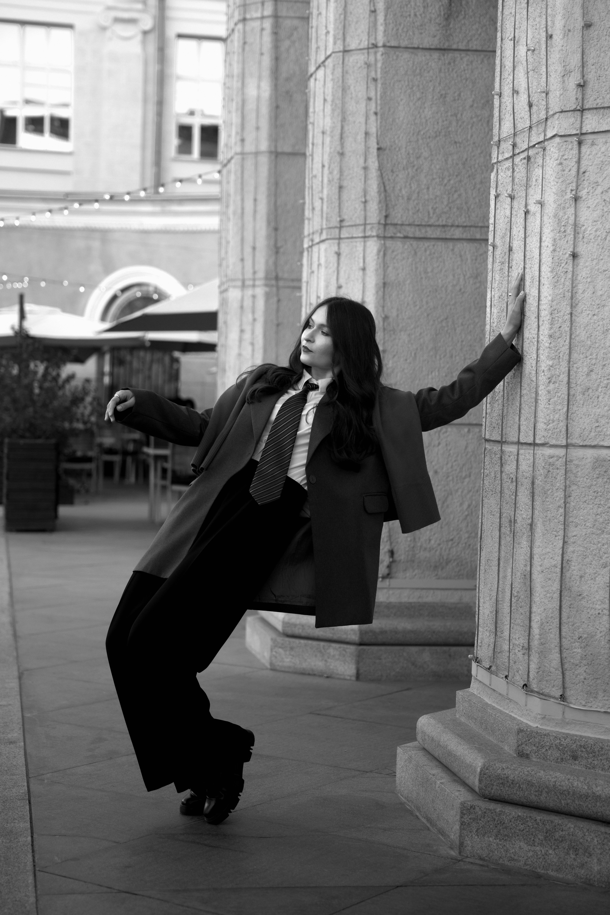 Софа. Прогулочная фотосессия у Победы. Свадебный и семейный фотограф в Новосибирске Ирина Дорошкова