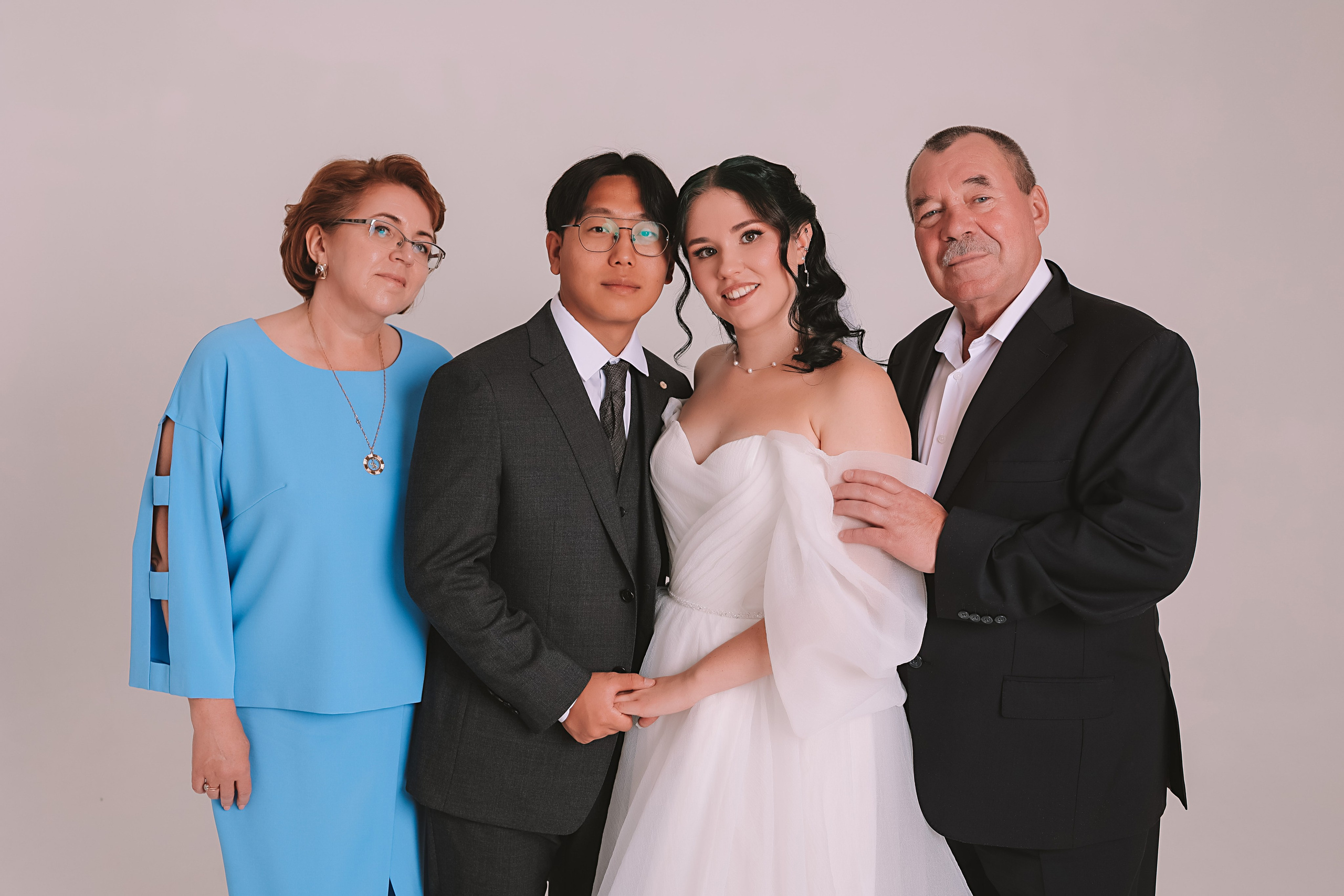 Айвазовский и парк дружбы народов. Семейный фотограф Тюмень, фотограф на роды Салмина Мария