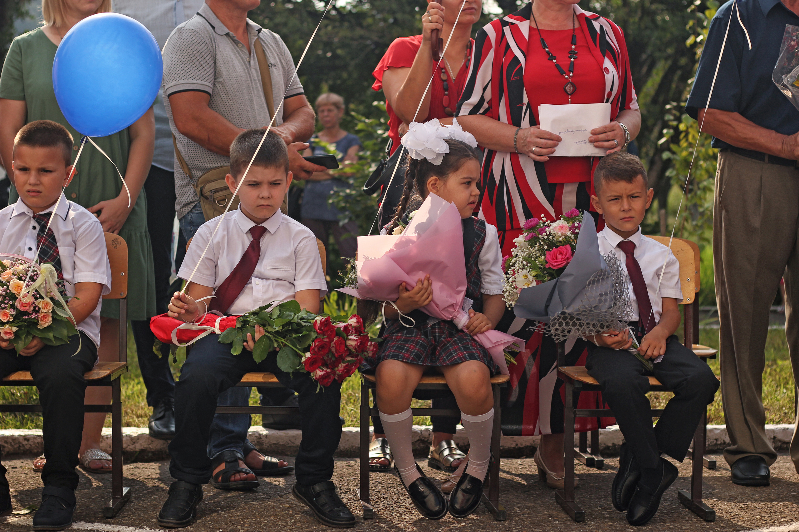 День знаний. Репортажная съемка праздничной линейки. Женский, детский и семейный фотограф в Сочи Олеся Помогалова