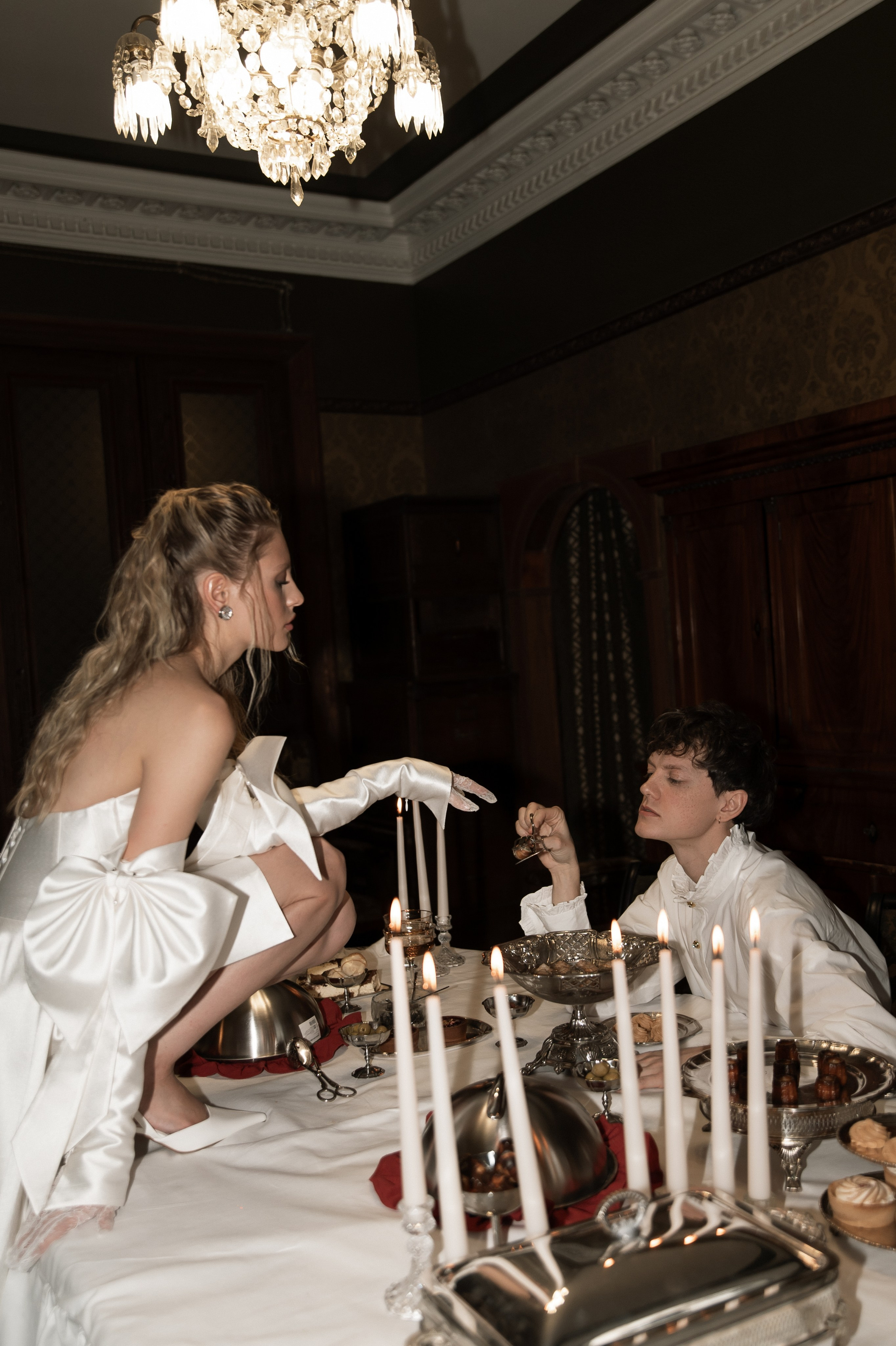 Свадебная съемка в исторической квартире на Чистых прудах. Ярослава Ерина — свадебный фотограф в Москве