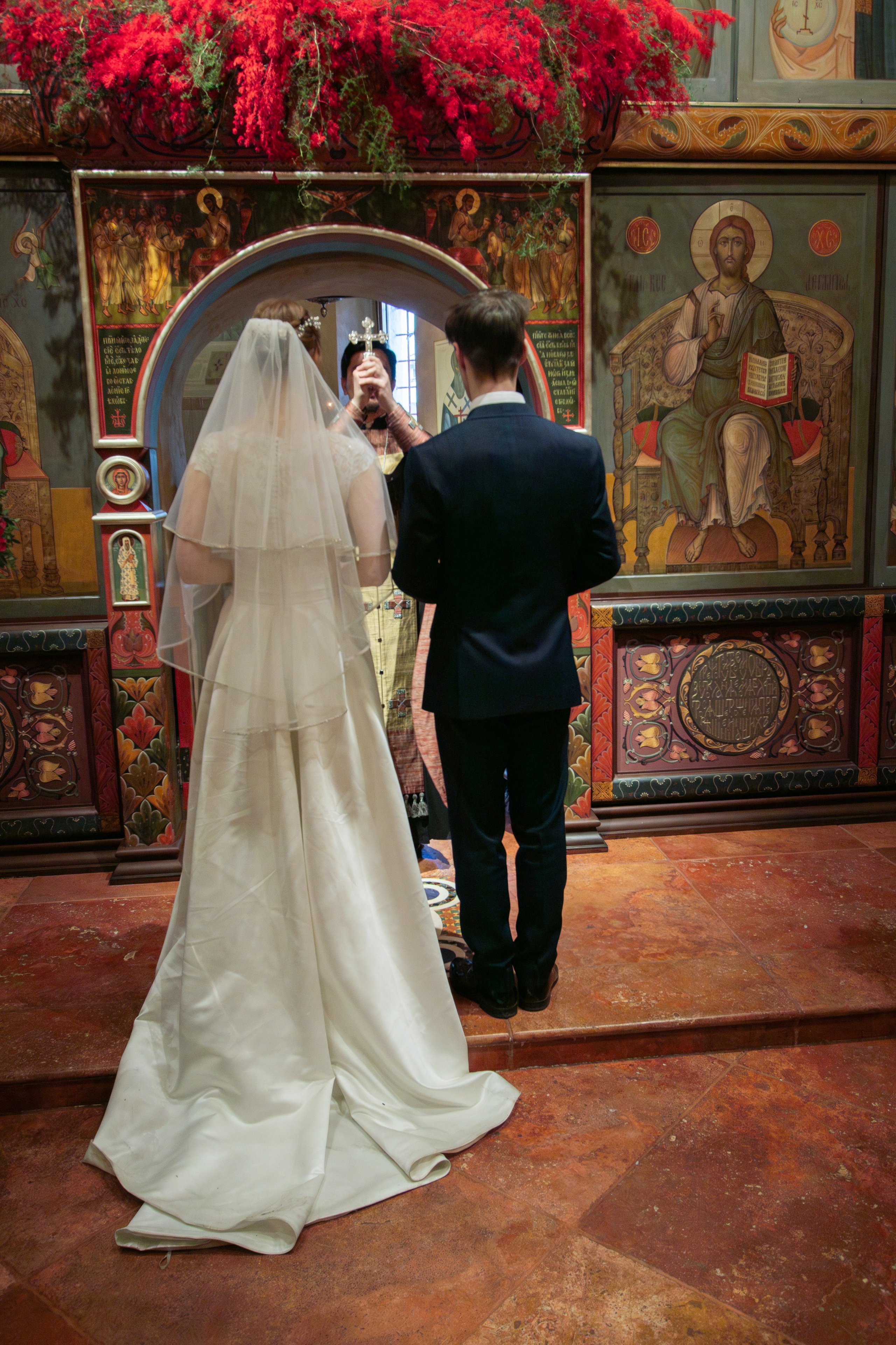 Венчание в храме Антипы Пергамского, стиль «ORWO UT21». Фотограф на крещение/венчание