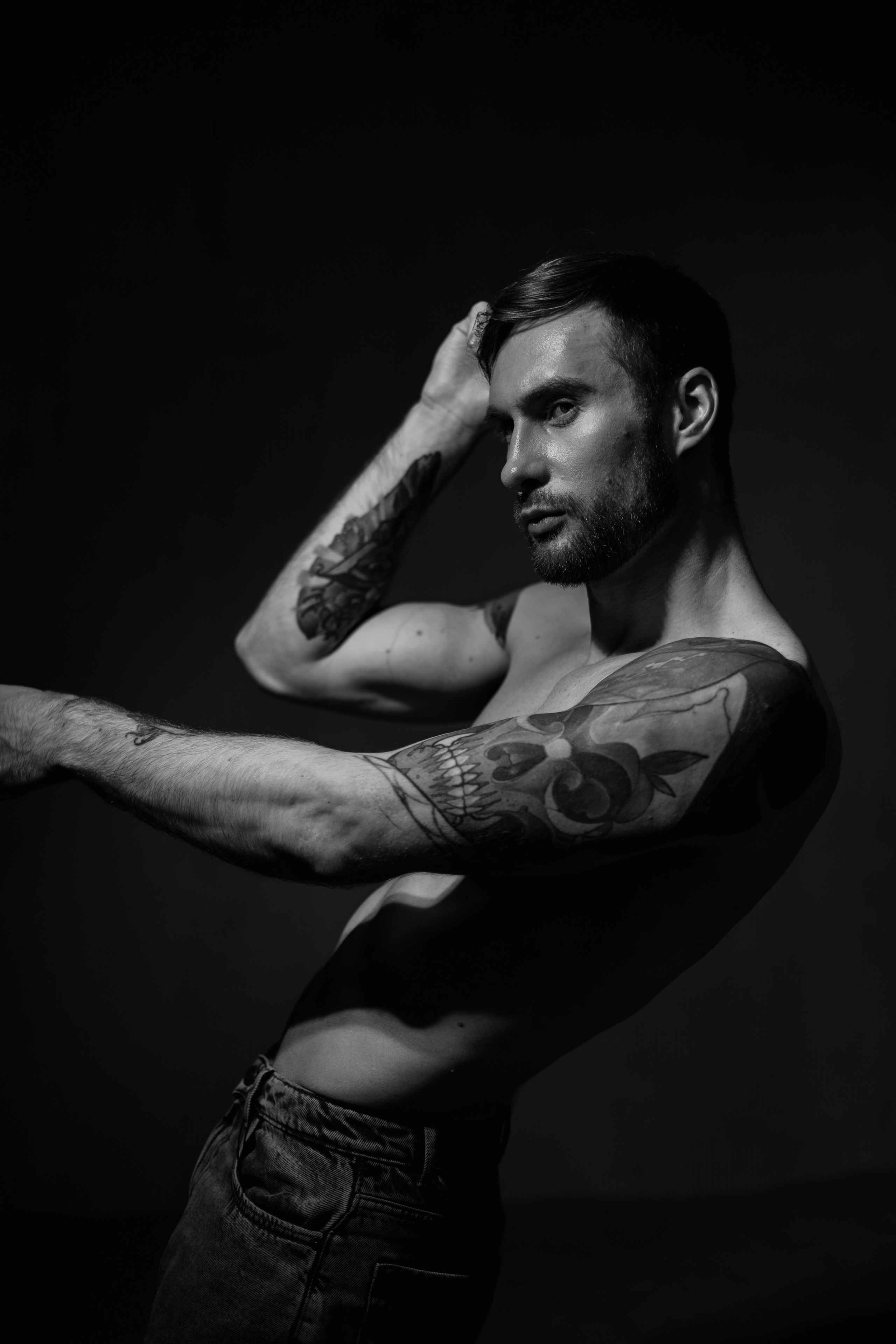 Антон студия черно-белый+цвет. Gorbunova Alina Фотограф