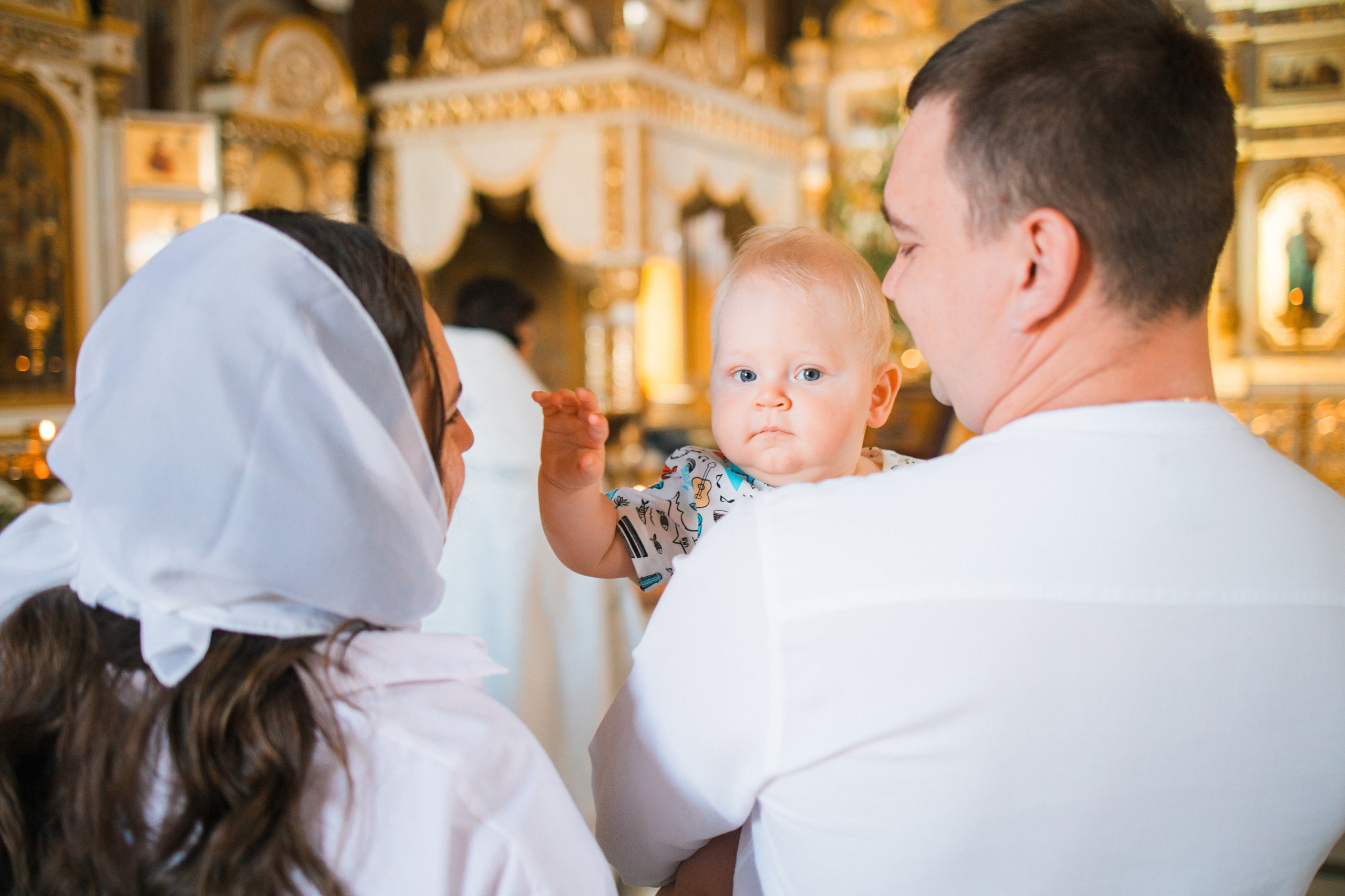 Фотосъемка крещения ребенка в Серпухове. Выпускные альбомы в Серпухове