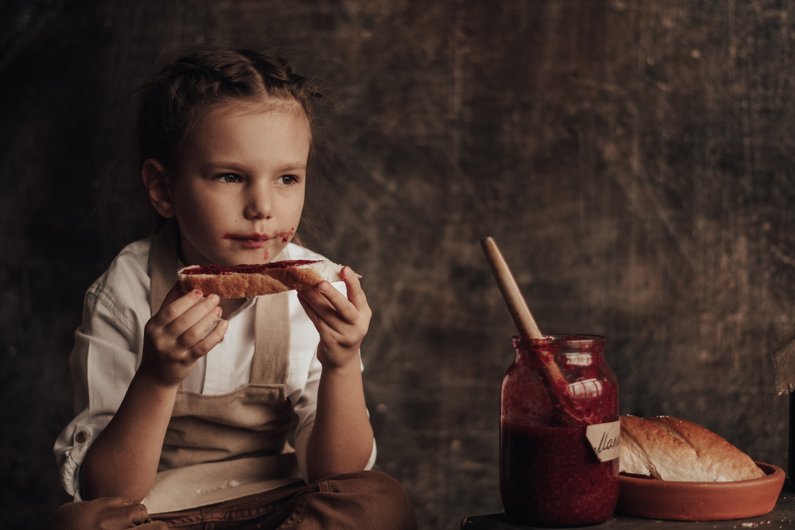Гончарная мастерская. Дедушка и внучка. Семейный фотограф Пятигорск, Кисловодск, Эльбрус. Марина Вяликова