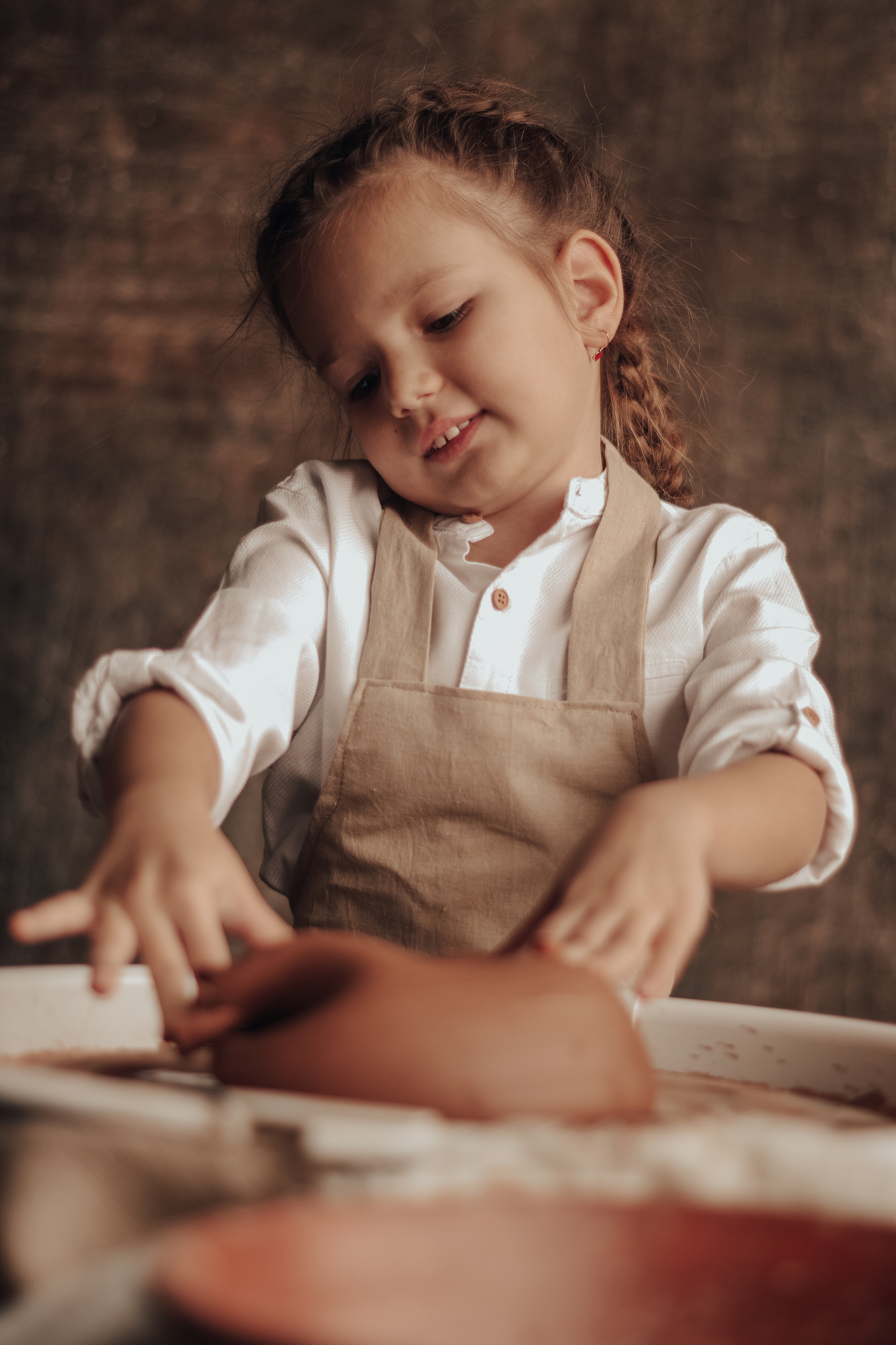 Гончарная мастерская. Дедушка и внучка. Семейный фотограф Пятигорск, Кисловодск, Эльбрус. Марина Вяликова