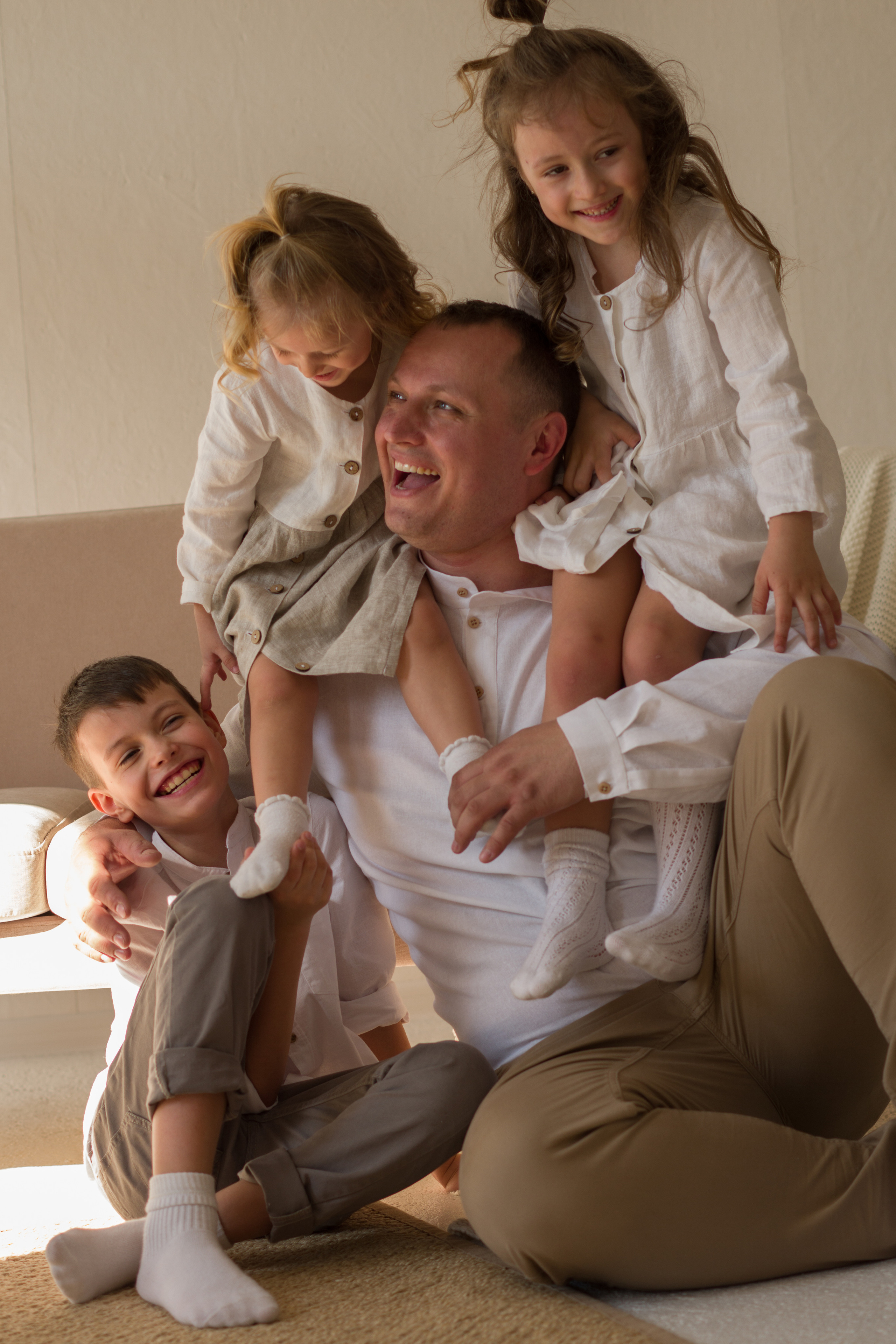 Семейная съемка в студии с детьми. Семейный фотограф Пятигорск, Кисловодск, Эльбрус. Марина Вяликова