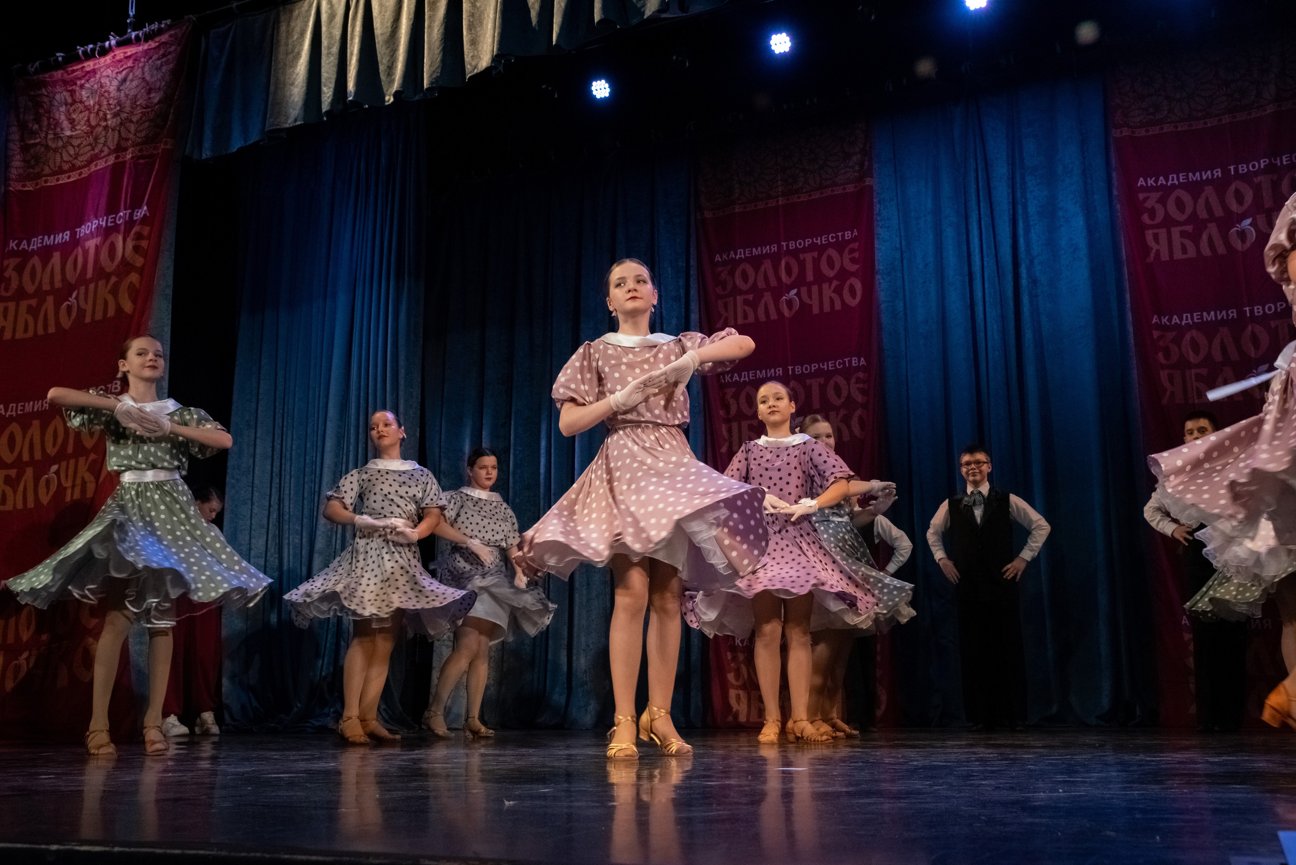 7 декабря, г. Выборг. Золотое яблочко