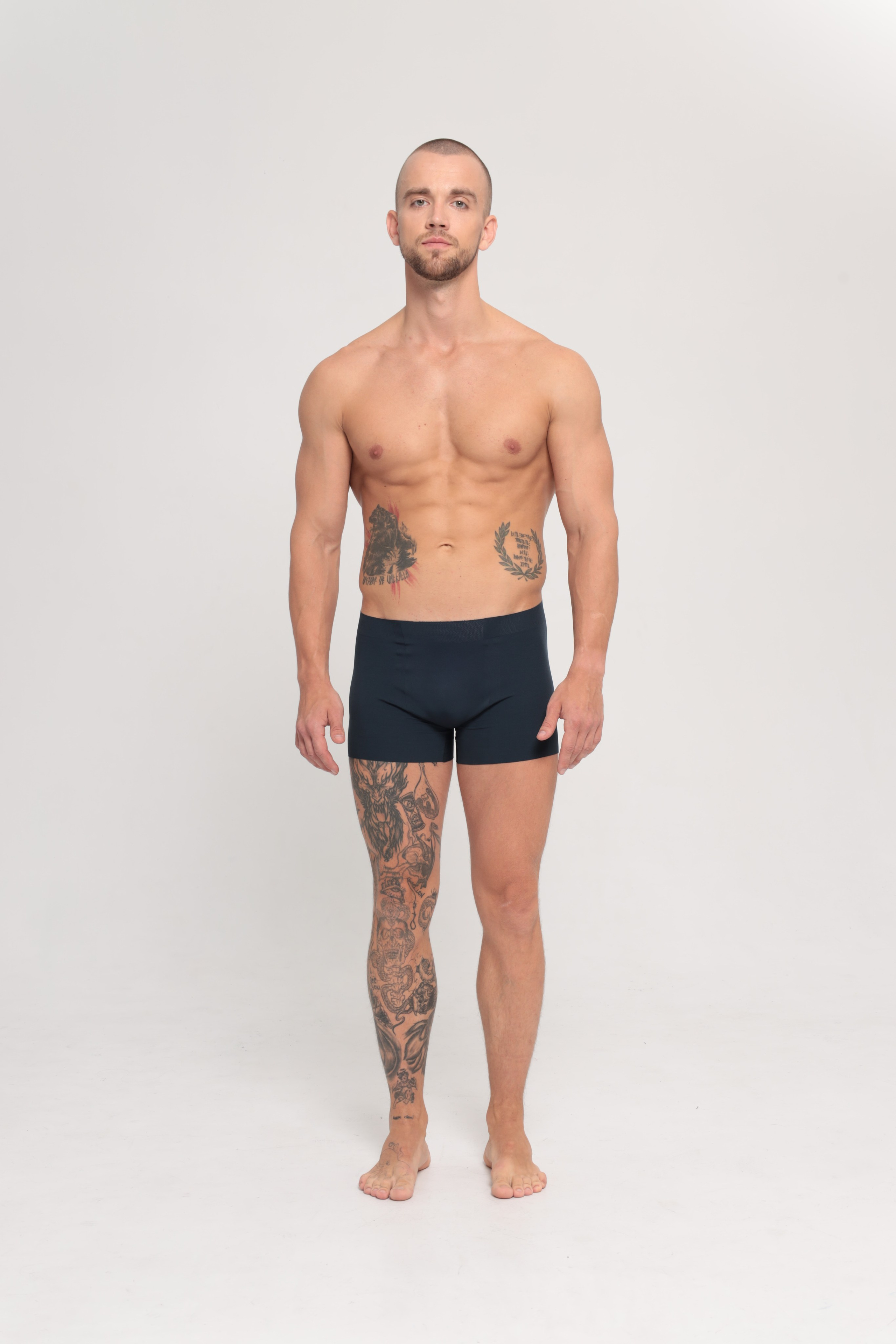 Модель Владислав Л. (177 см, 120/77/90)