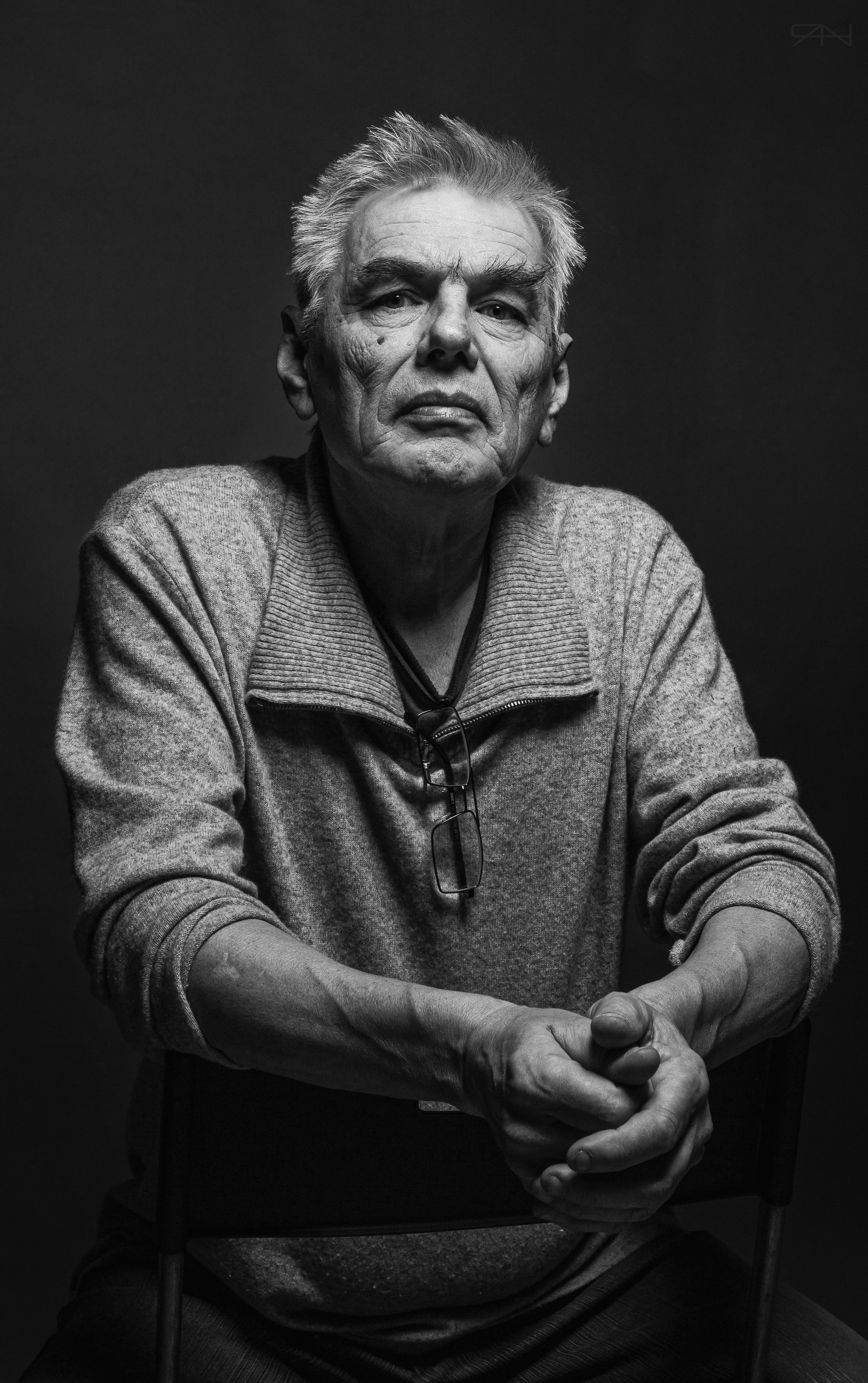 Мужской портрет. Портфолио Анны Ивашневой: Портретная фотография захватывающая эмоции