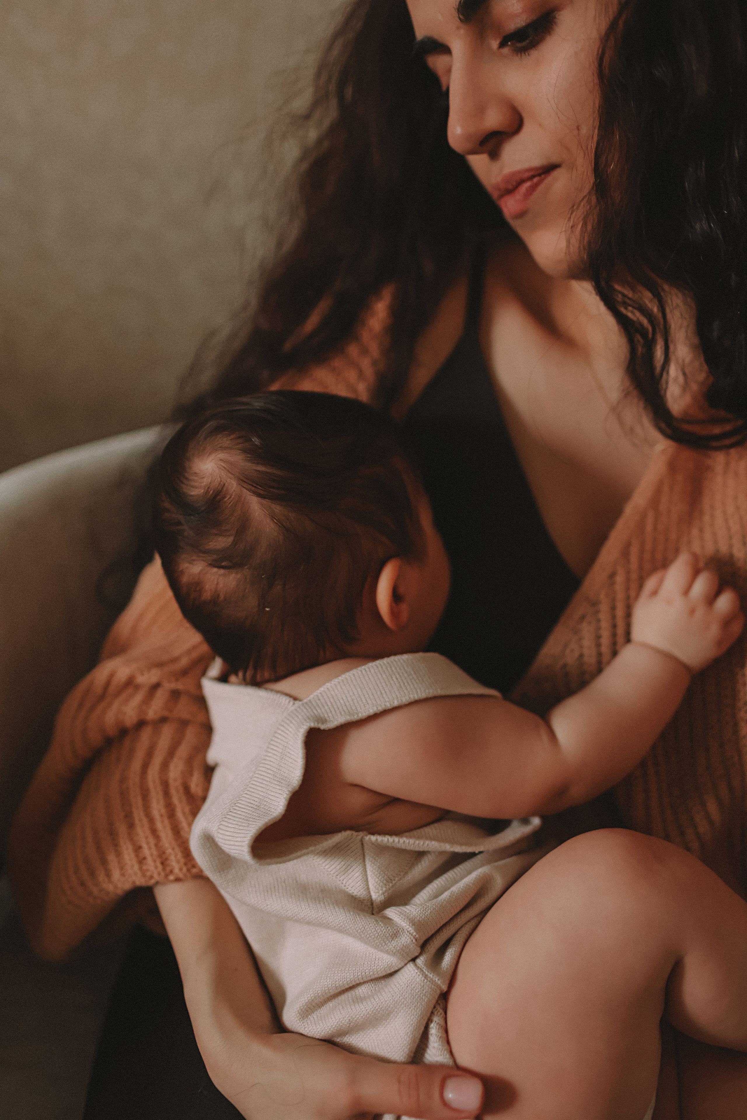 С малышкой. Семейный фотограф Тюмень, фотограф на роды Салмина Мария