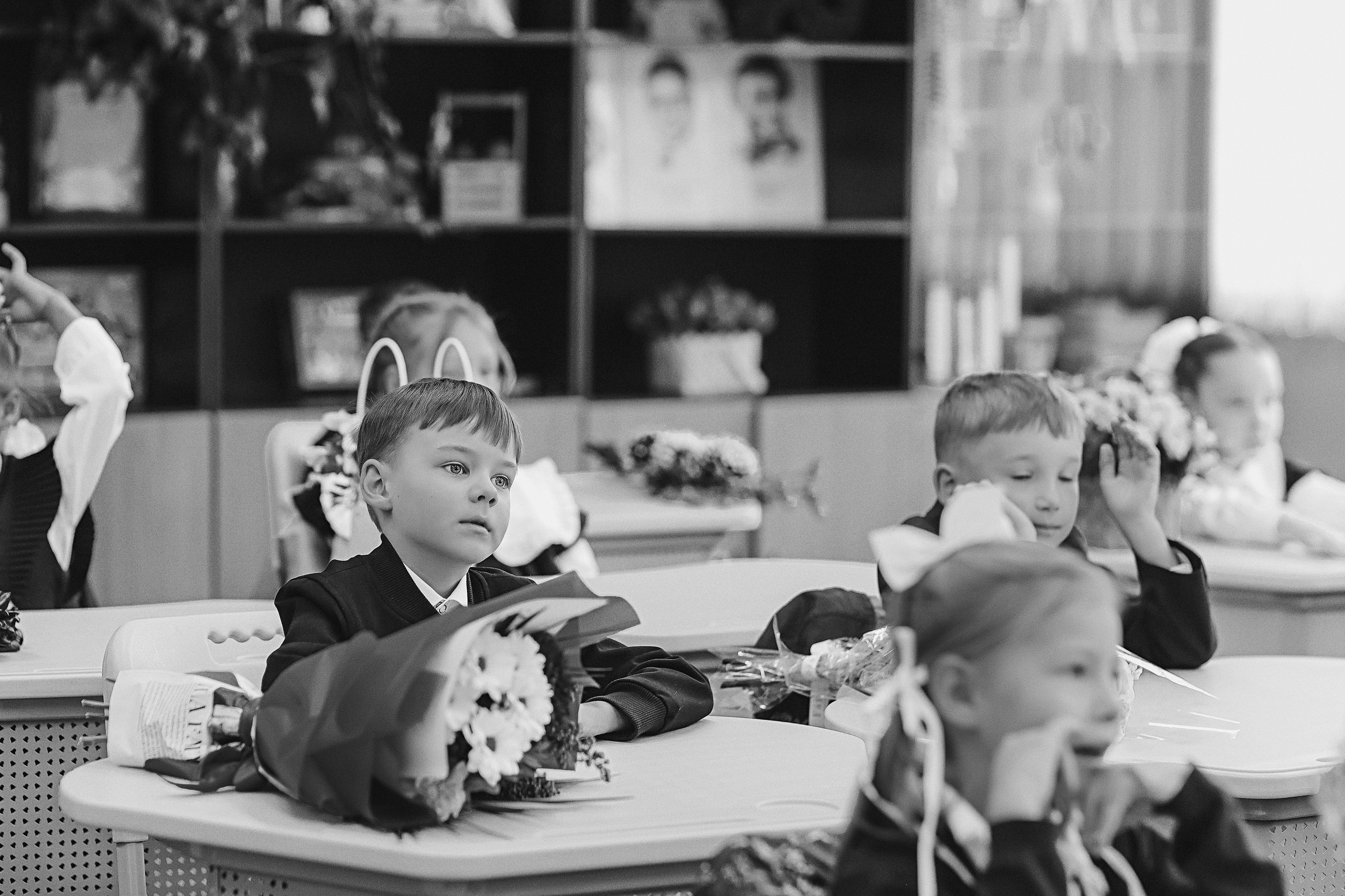 1 сентября линейка+кл час+портреты. Семейный фотограф Тюмень, фотограф на роды Салмина Мария