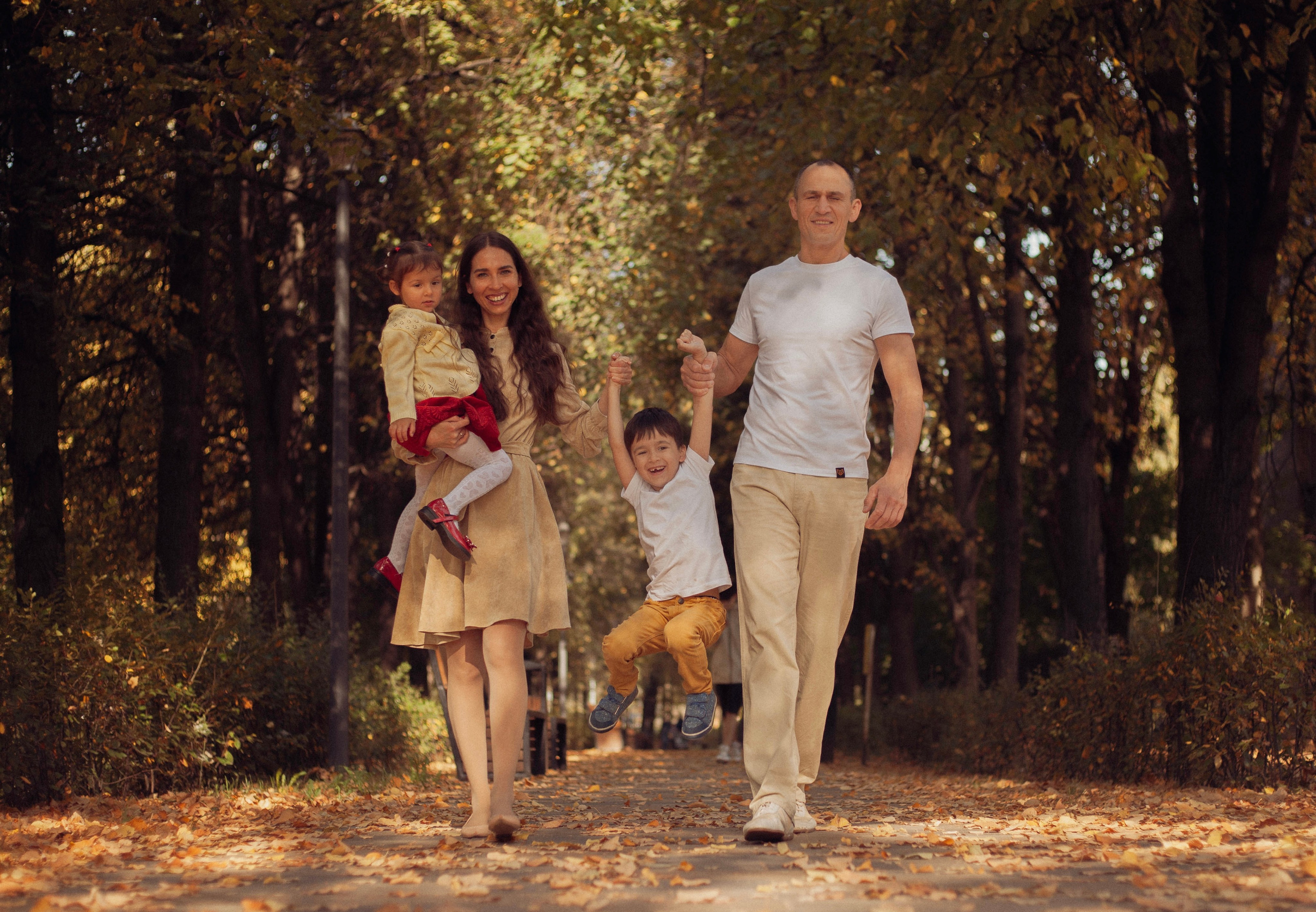 Фотопрогулки. Фотограф беременности и семейных историй в Москве Юлия Варт