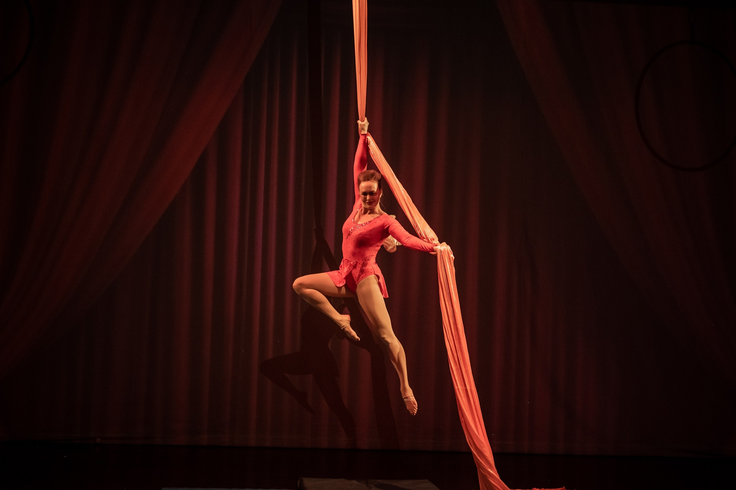 Отчетное выступление студии воздушной гимнастики Sport Evolution. Свадебный и семейный фотограф София Невская