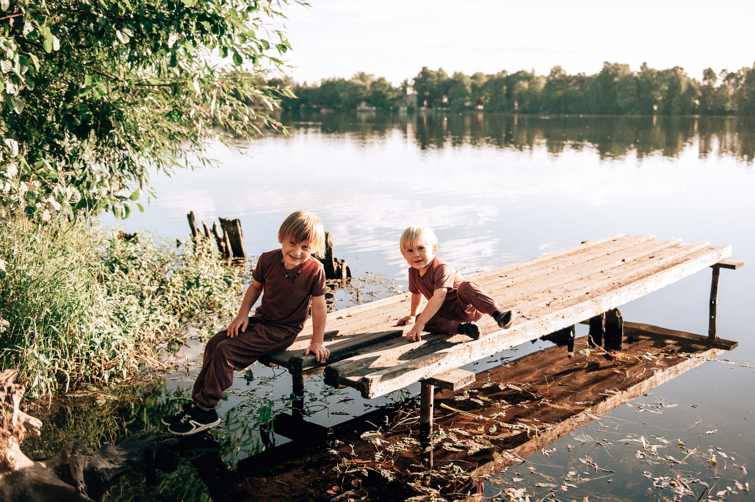 Семейна прогулка с непоседами-мальчишками. Свадебный и семейный фотограф София Невская