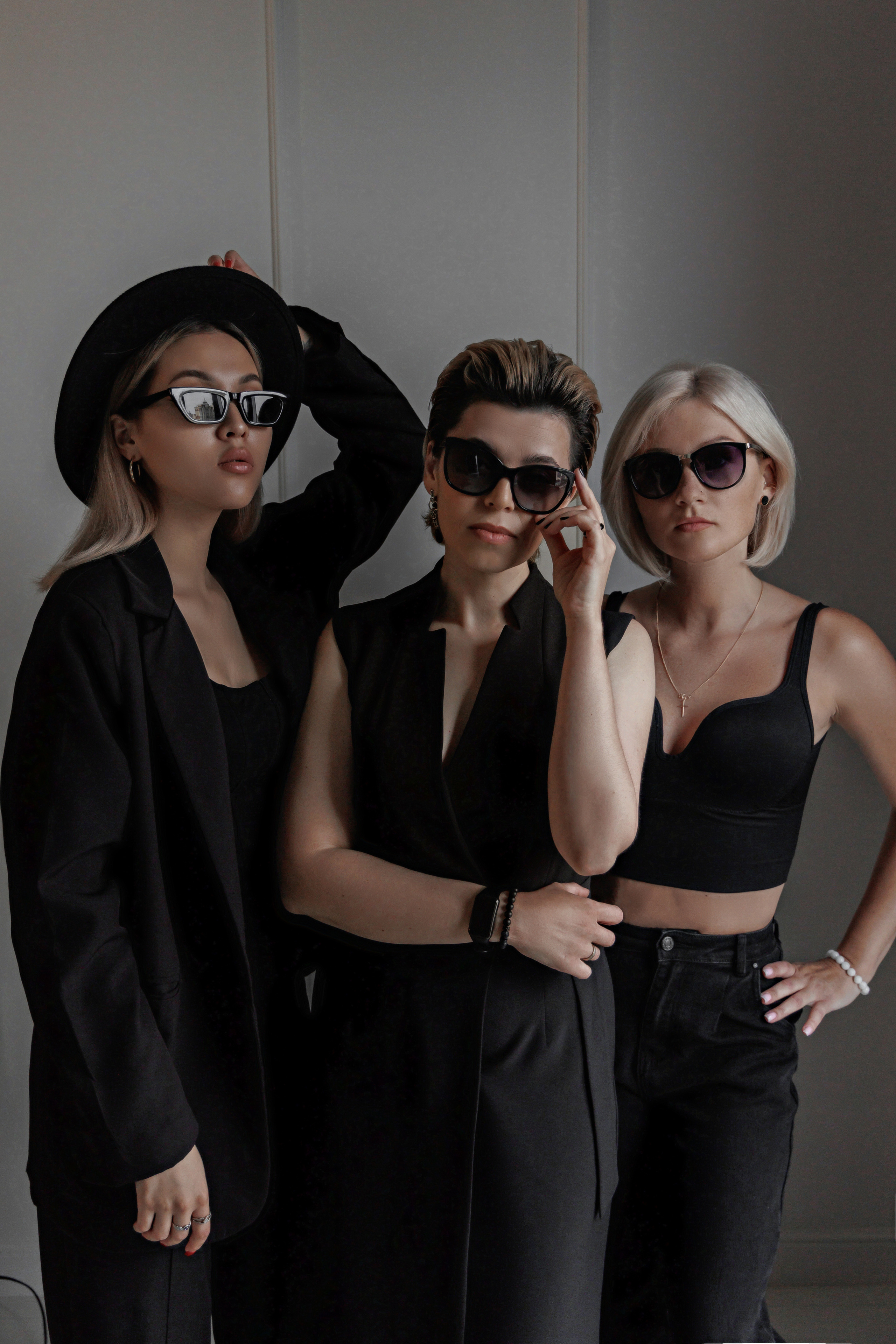 Фото для женского коллектива барбер-шоп. Фотограф, видеограф