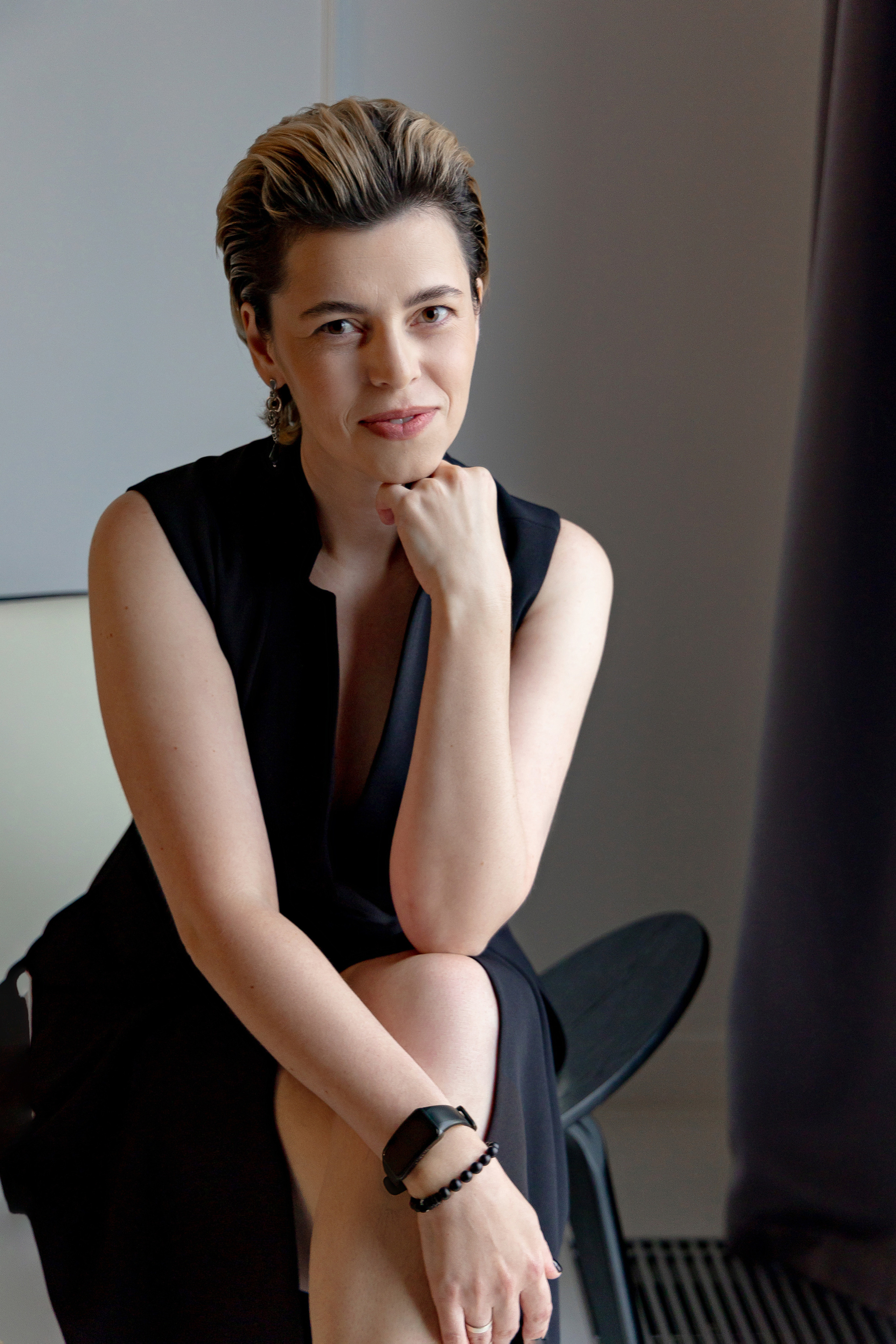 Фото для женского коллектива барбер-шоп. Фотограф, видеограф