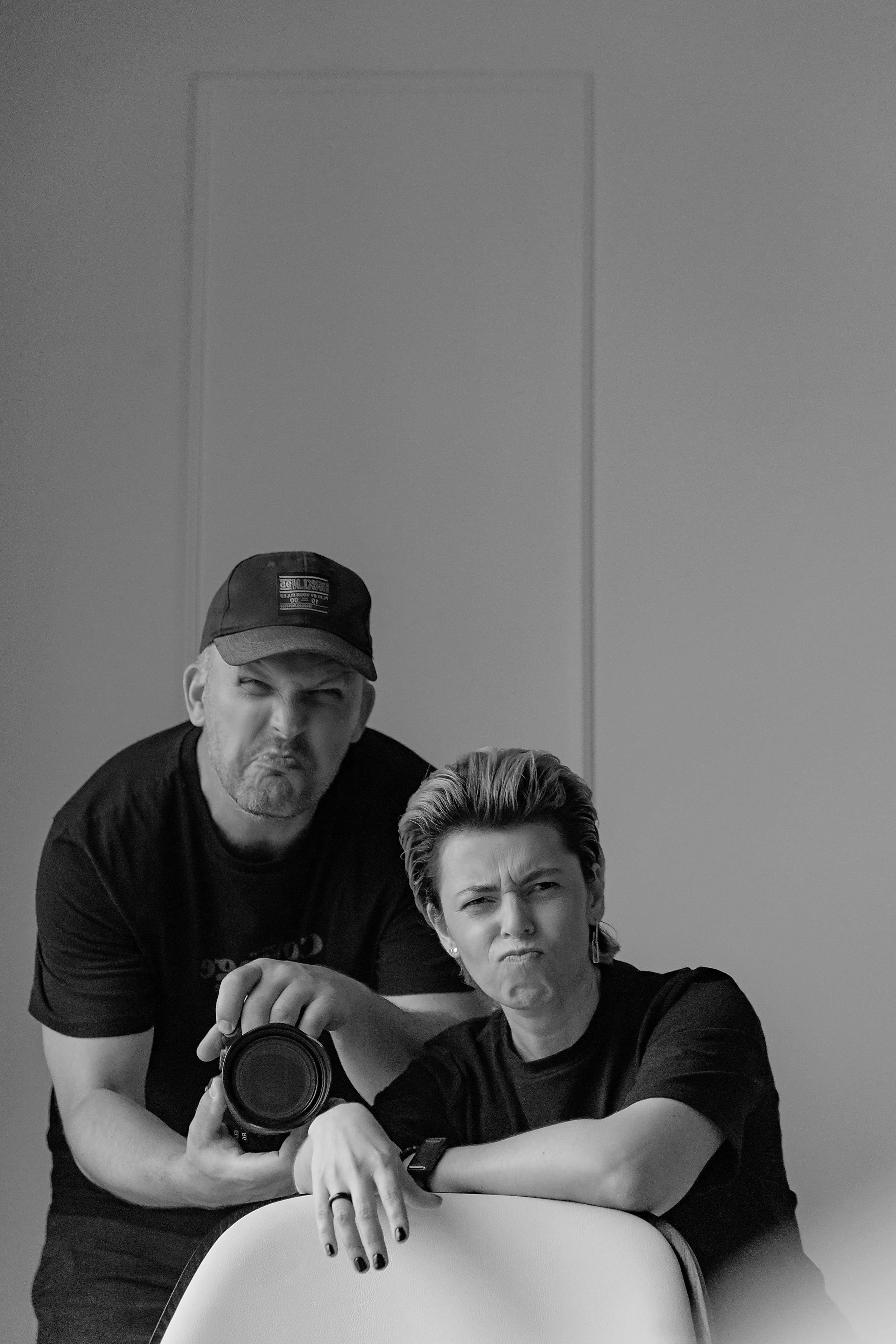 Фото для женского коллектива барбер-шоп. Фотограф, видеограф