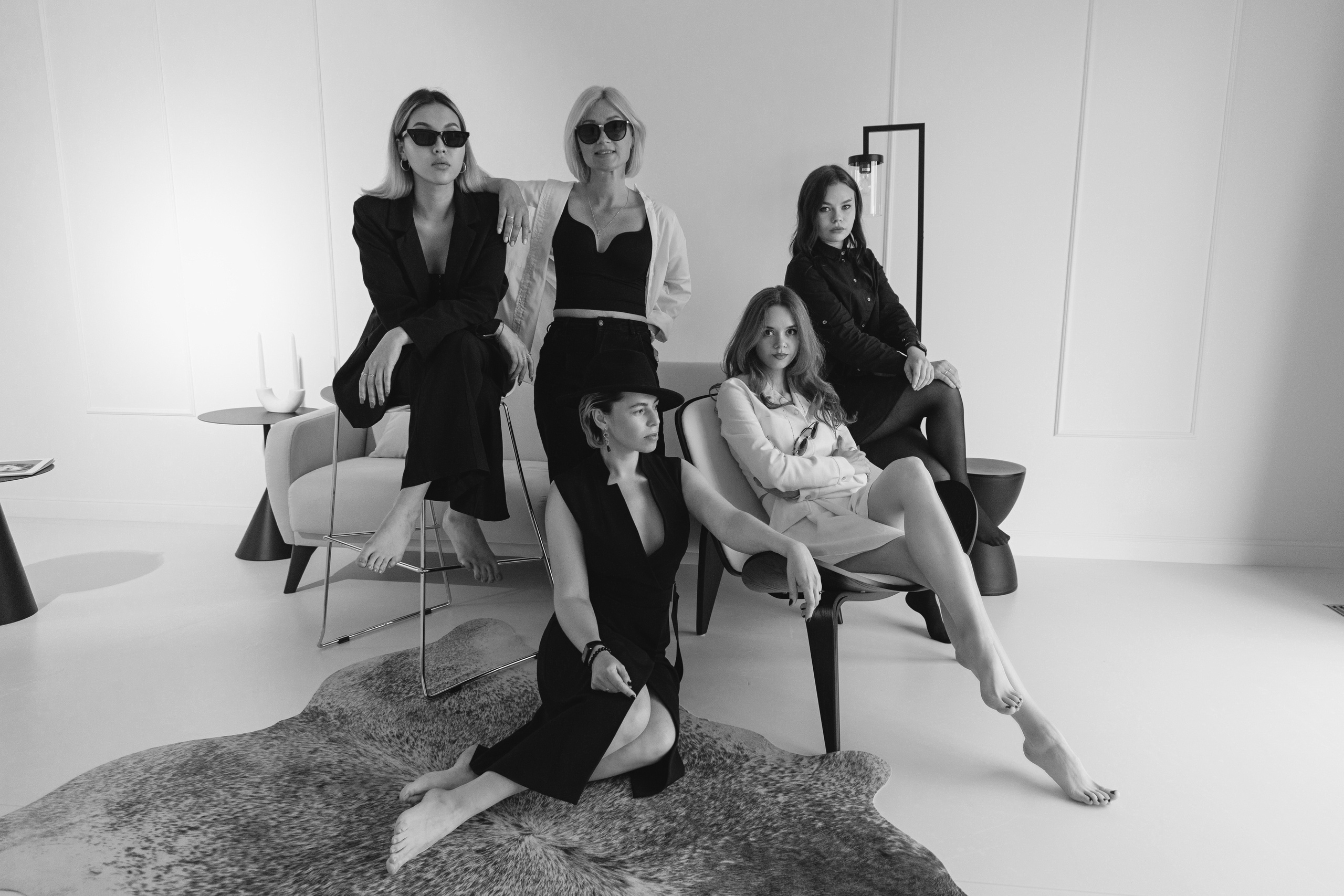 Фото для женского коллектива барбер-шоп. Фотограф, видеограф