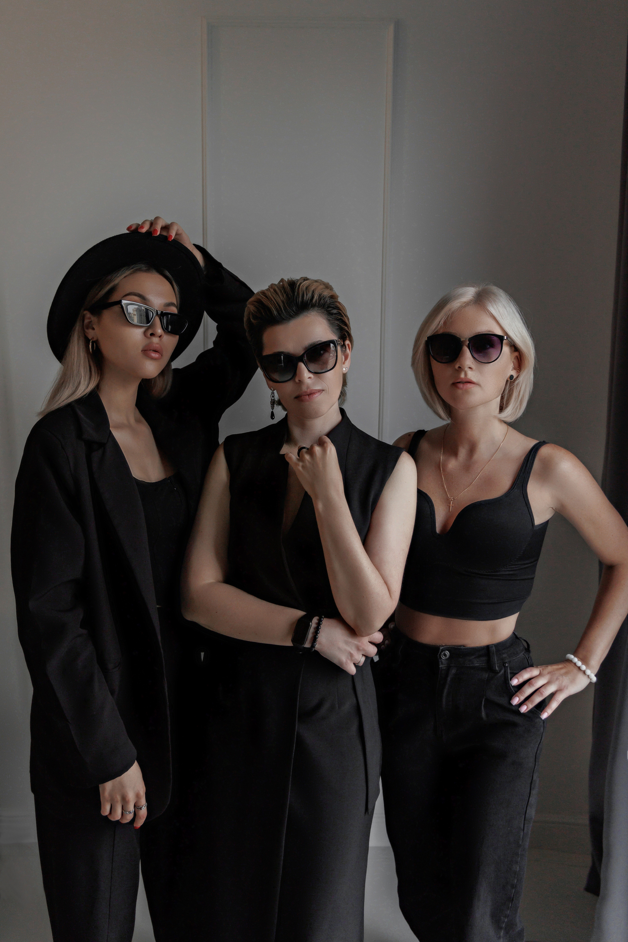 Фото для женского коллектива барбер-шоп. Фотограф, видеограф