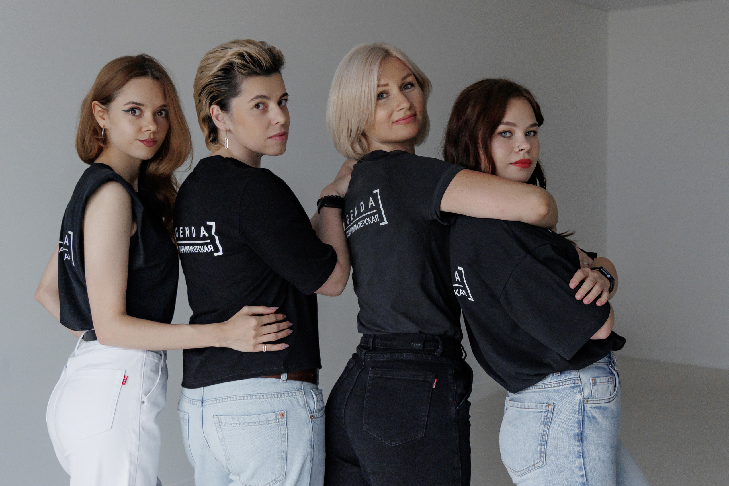 Фото для женского коллектива барбер-шоп. Фотограф, видеограф