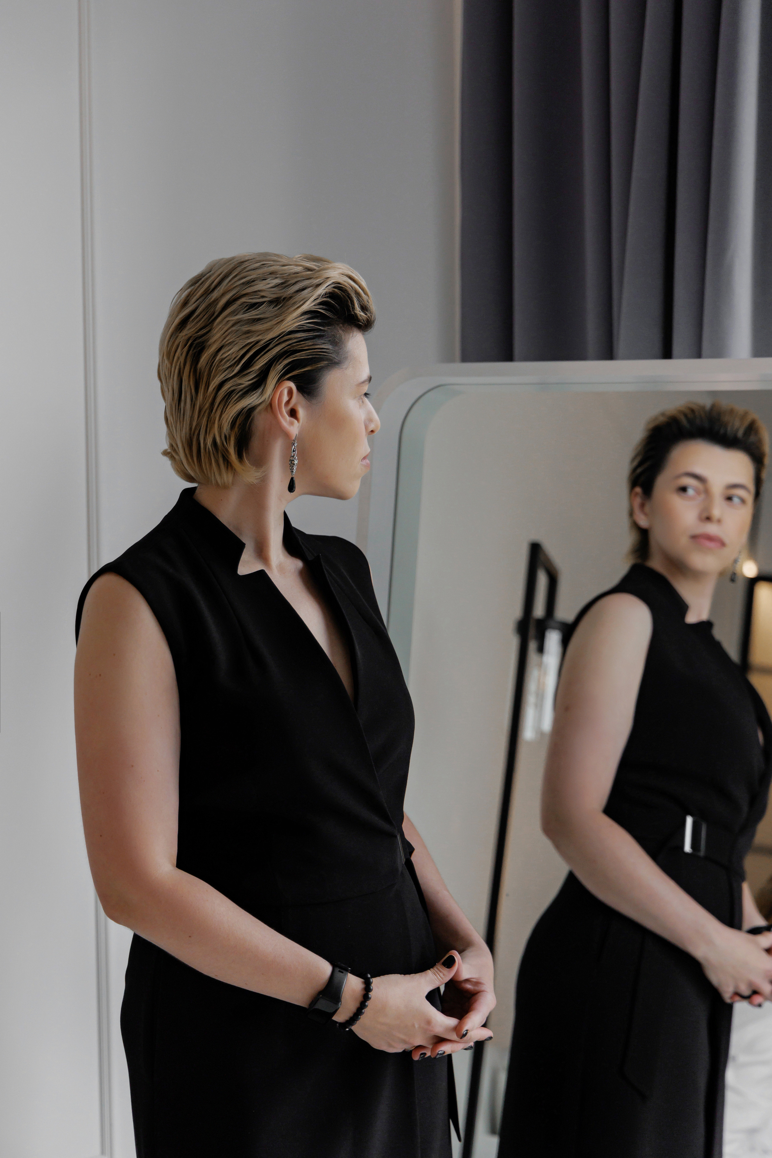 Фото для женского коллектива барбер-шоп. Фотограф, видеограф