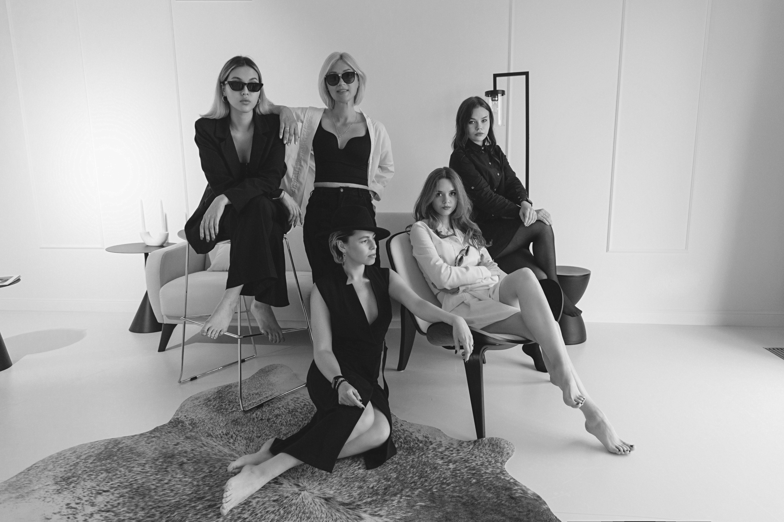 Фото для женского коллектива барбер-шоп. Фотограф, видеограф