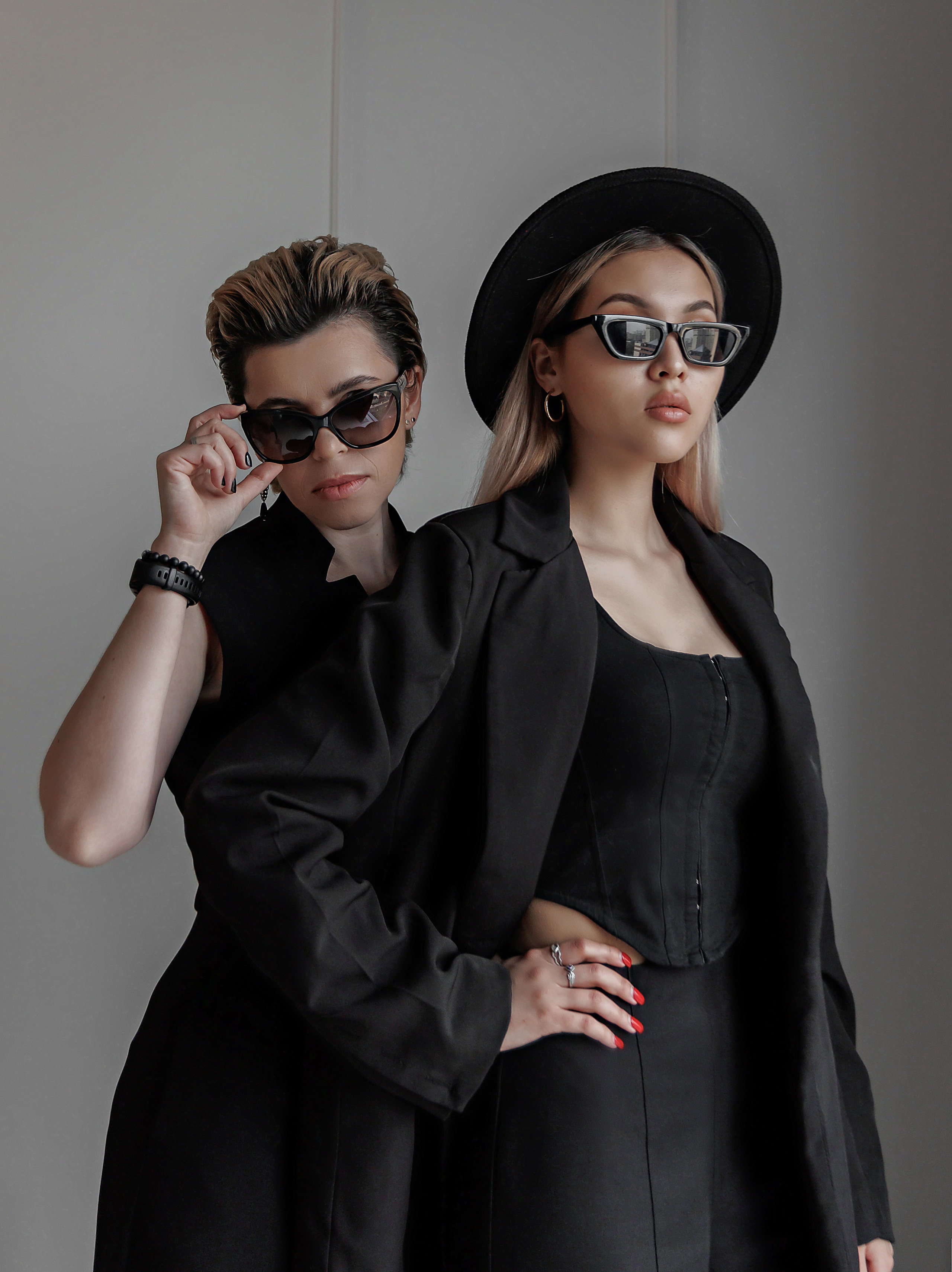 Фото для женского коллектива барбер-шоп. Фотограф, видеограф