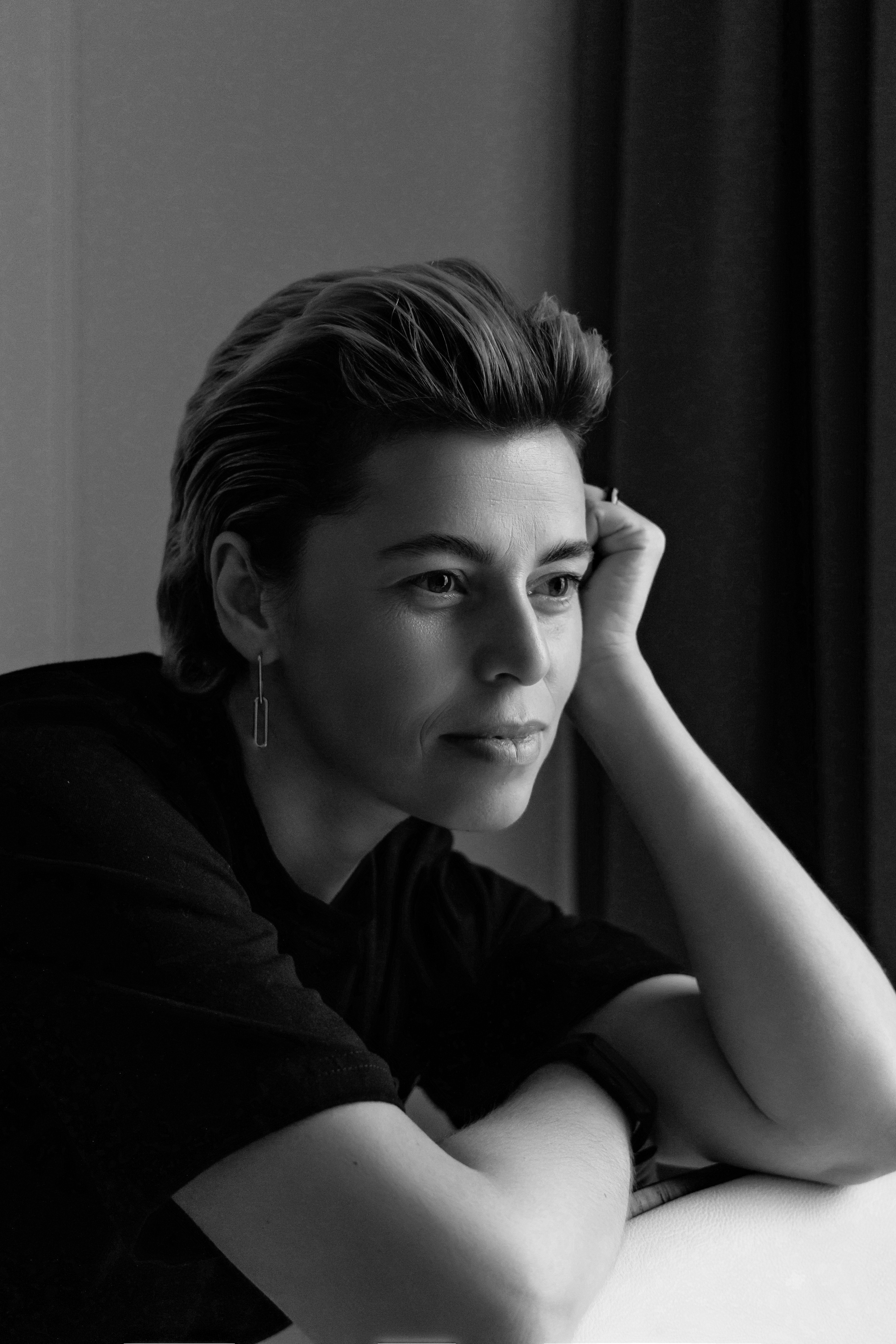 Фото для женского коллектива барбер-шоп. Фотограф, видеограф