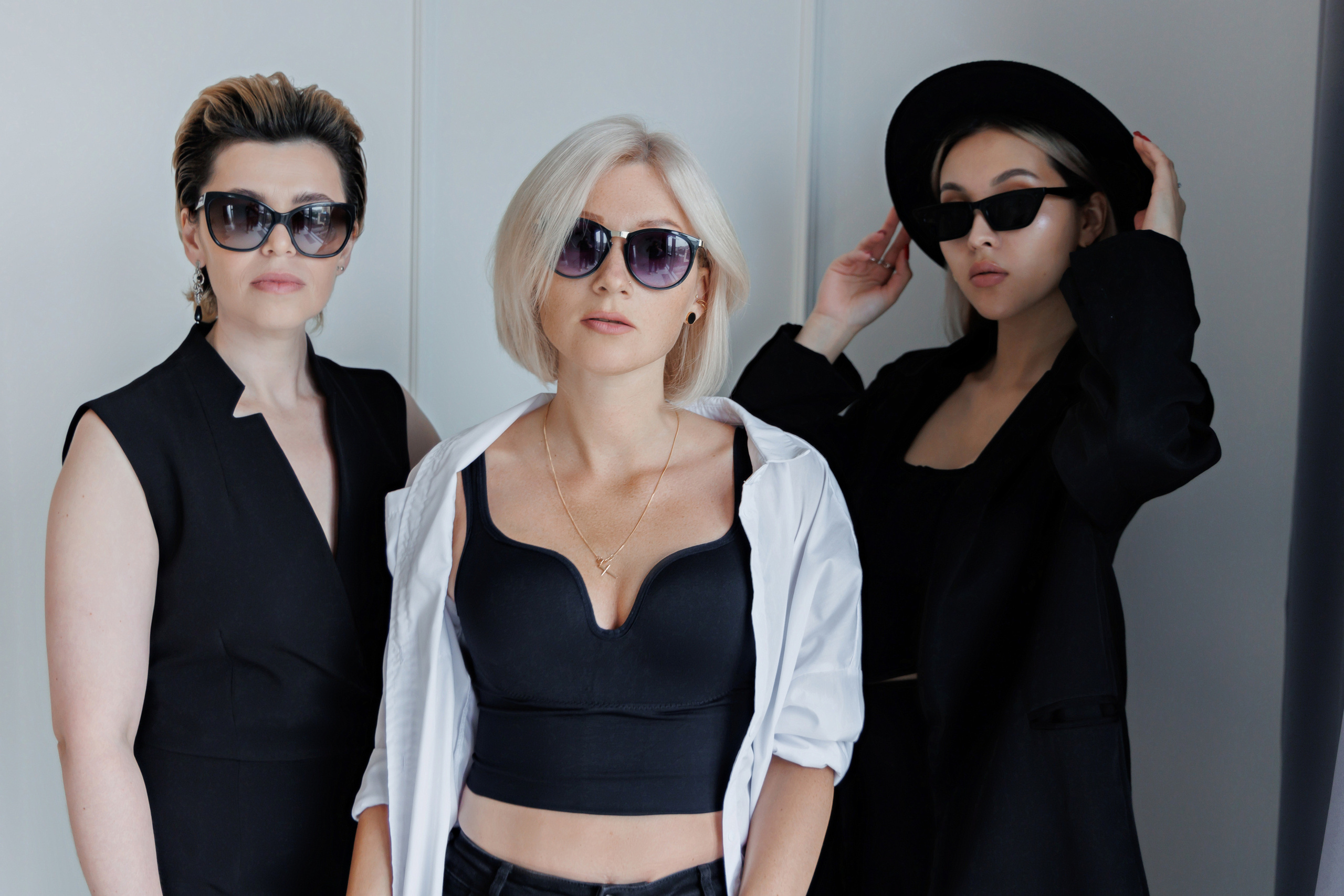 Фото для женского коллектива барбер-шоп. Фотограф, видеограф