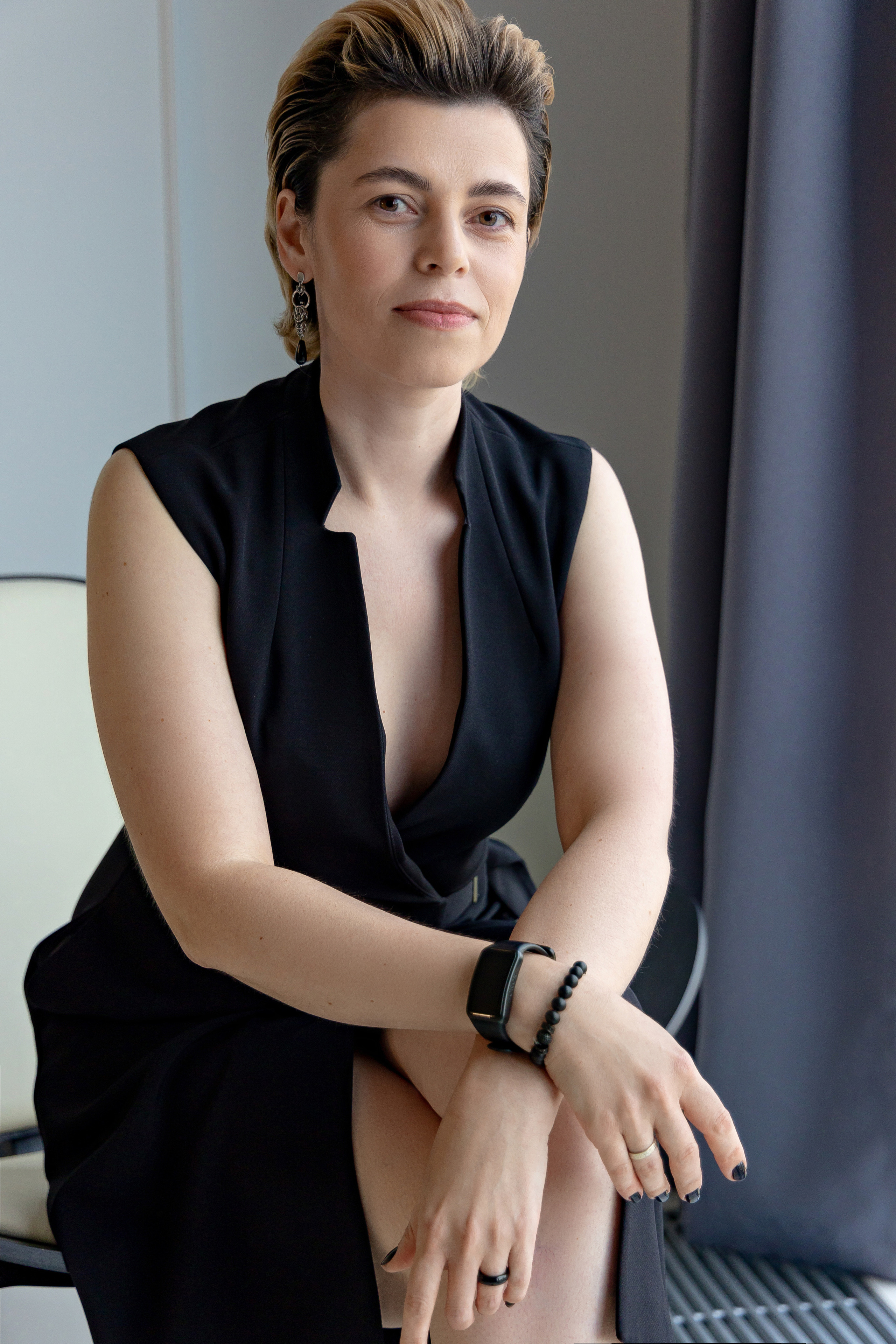 Фото для женского коллектива барбер-шоп. Фотограф, видеограф