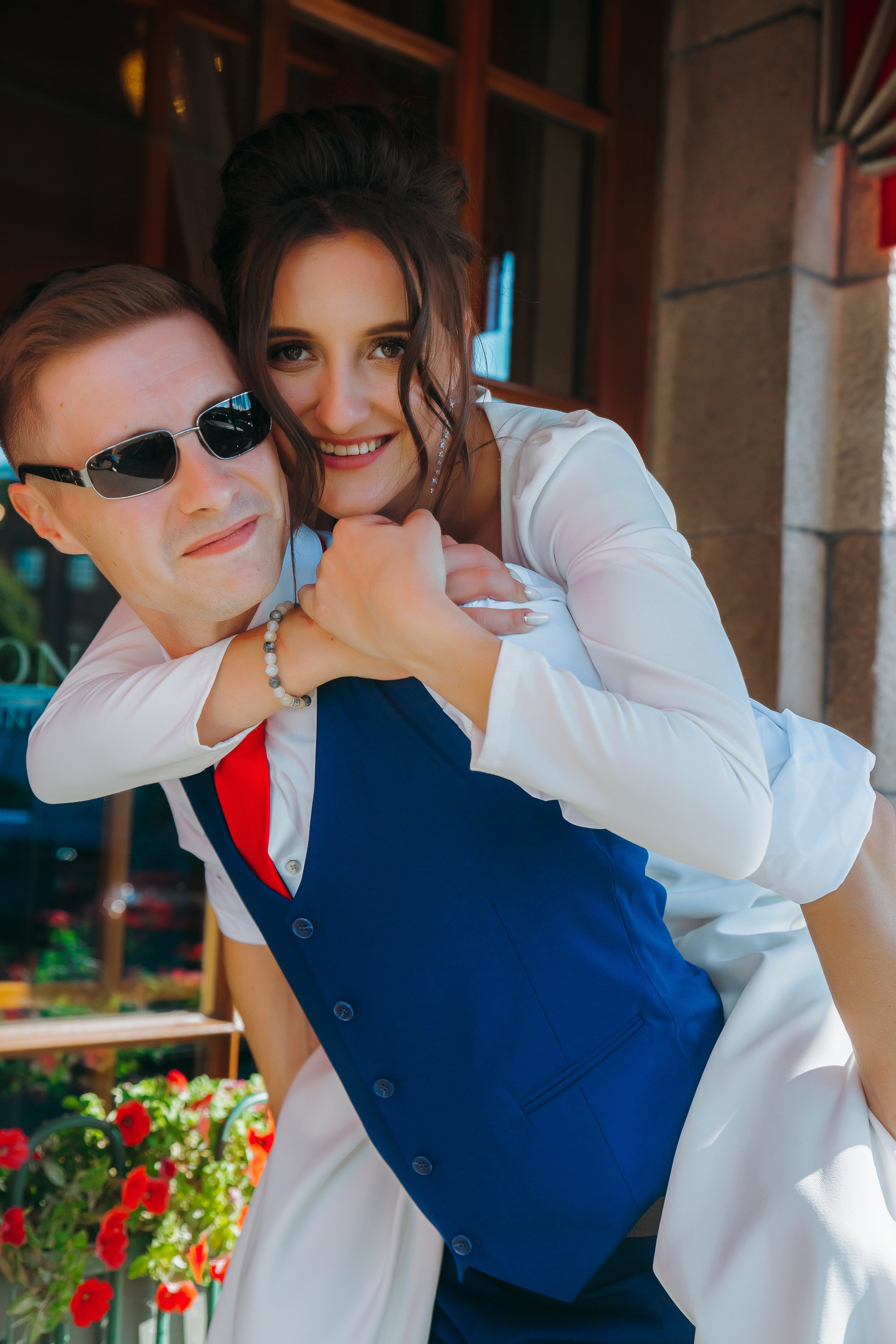 Дмитрий и Екатерина на борту лодки
