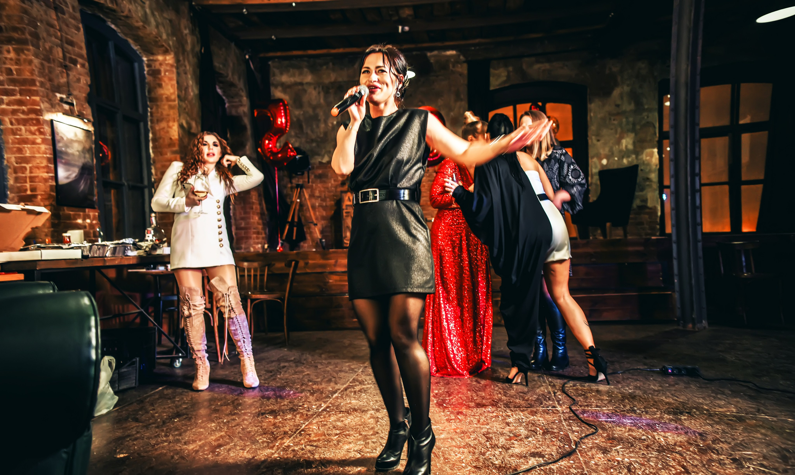 Тематическая вечеринка на юбилей 35 лет. Свадебный, семейный, детский, контент фотограф в Омске Максим Ильин