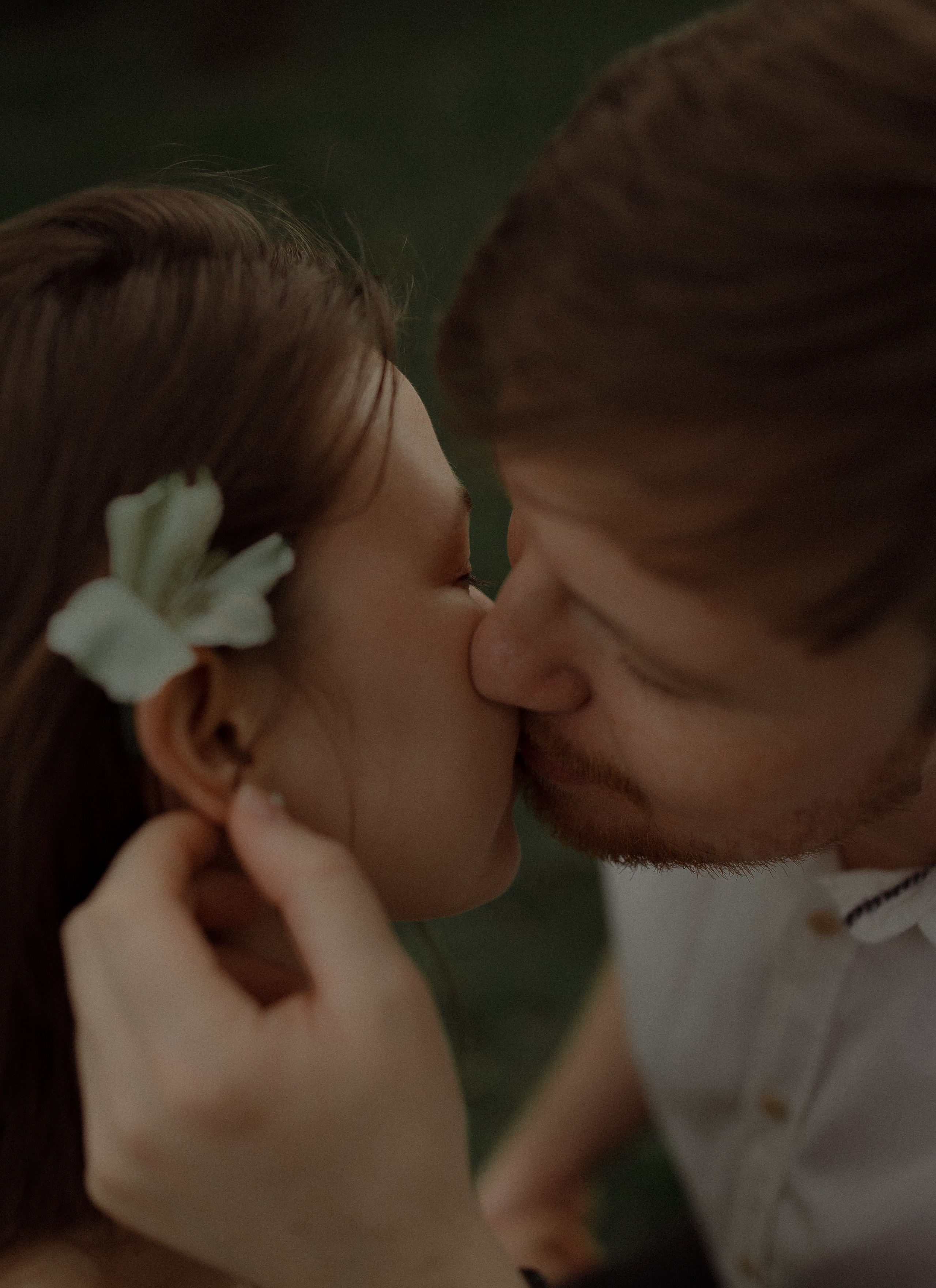 «Пусть нам кружит голову месяц май». Твой проводник в мир ушедших эпох, романтики и женственности