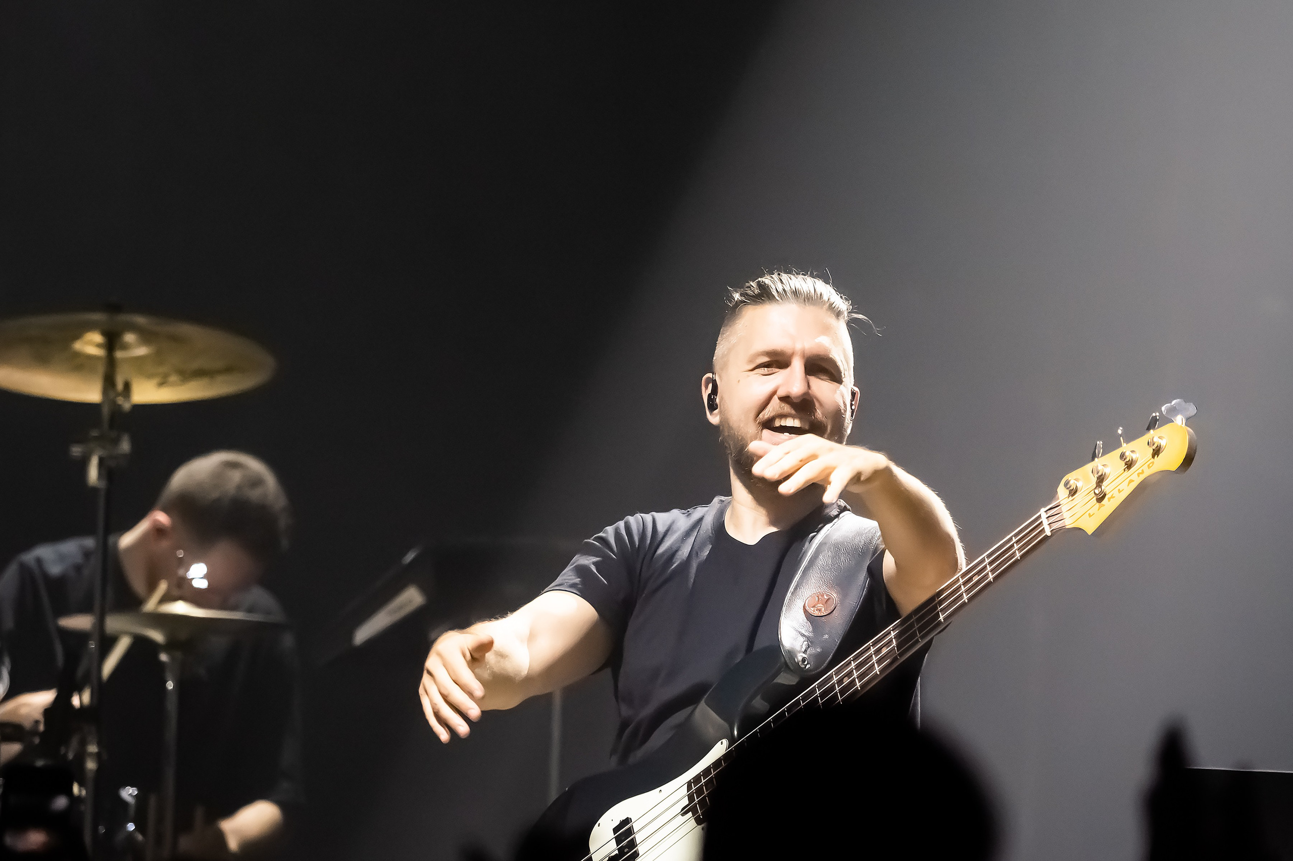 Концерт Арбениной. Репортажный, семейный и детский фотограф в Пензе и Заречном Арина Ермилова. Картины барельеф на заказ