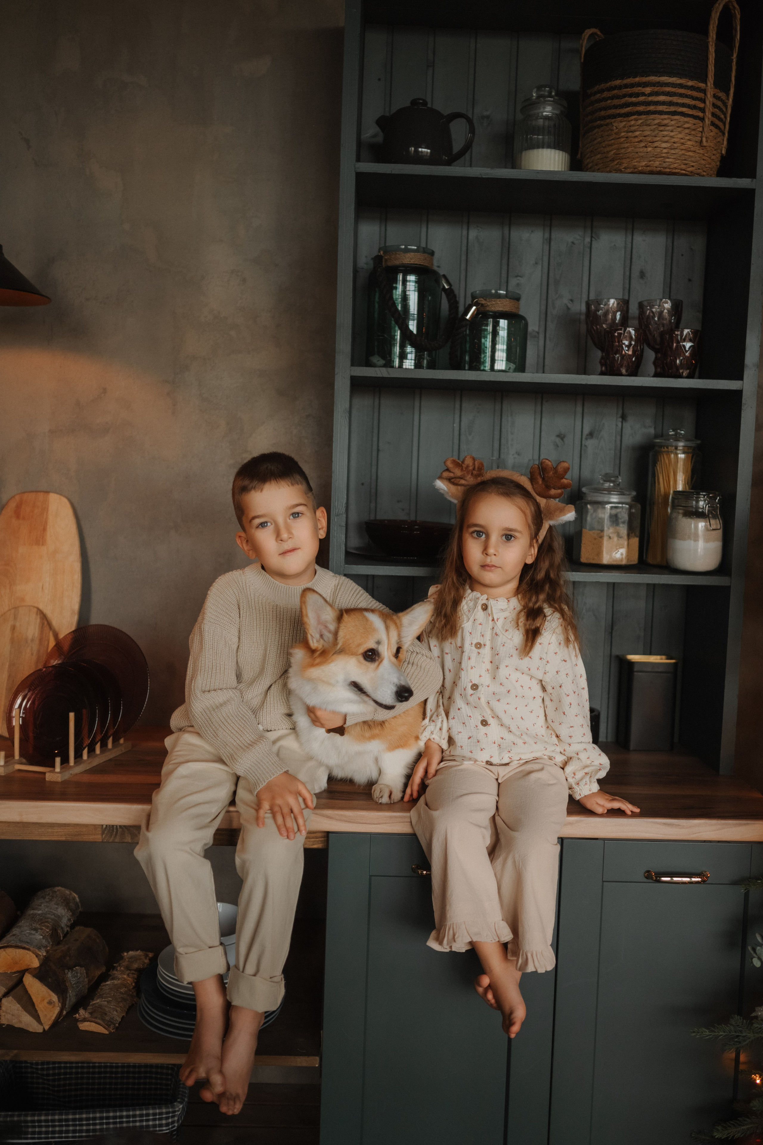 Лада, Алиса, Андрей и Фифи. Дьяконова Валерия семейный и детский фотограф в Санкт-Петербурге