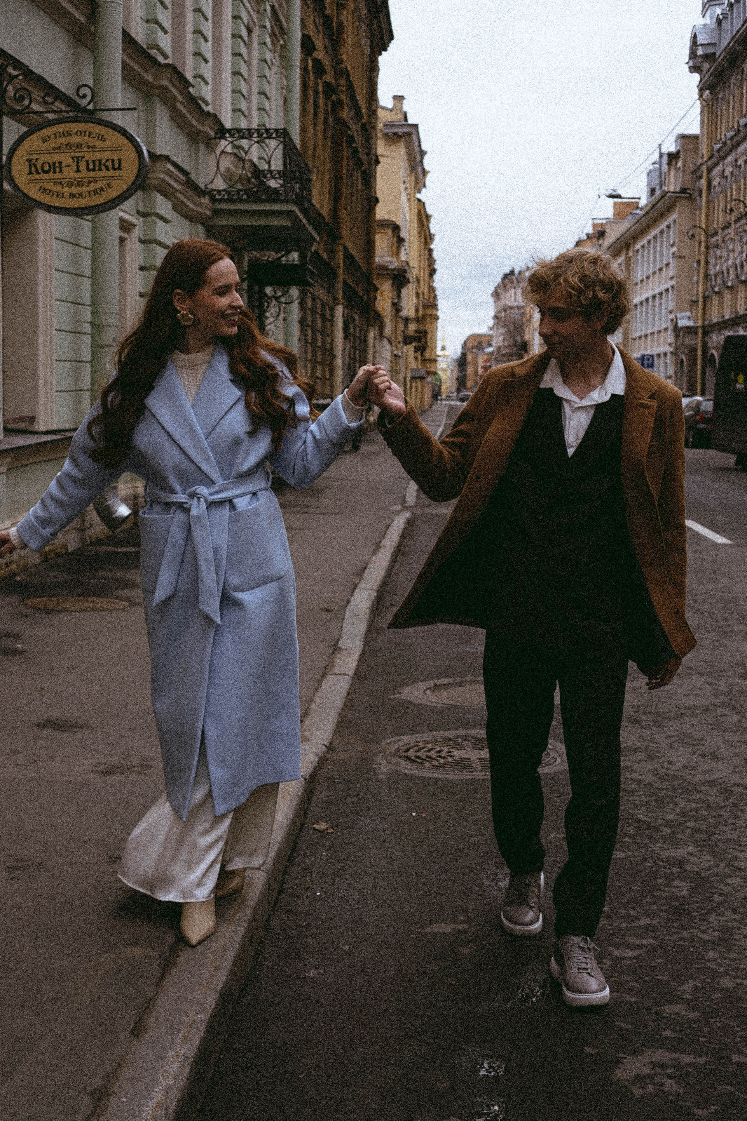 СВАДЕБНАЯ СЬЕМКА В ОТЕЛЕ. СБОРЫ ЖЕНИХА И НЕВЕСТЫ И ТАКЖЕ ТОР И ПОДГОТОВКА К ПРОГУЛКЕ И ПРОГУЛКА ПО ПЕТРОГРАДКЕ. Профессиональный фотограф, Санкт-Петербург — Виктория Богомолова