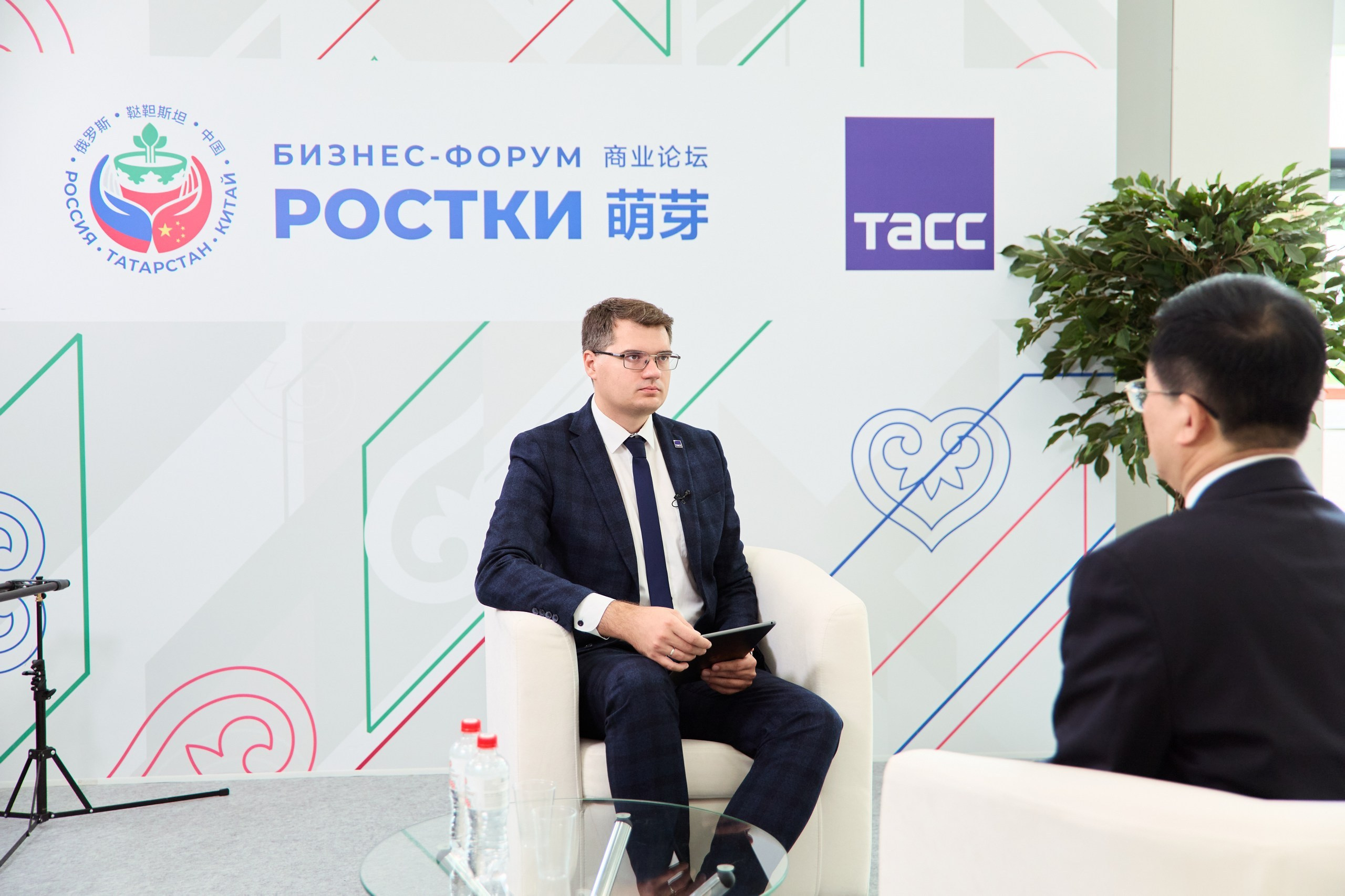 Международный форум «РОСТКИ: Россия и Китай. Фотограф в Казани / Буздалов Кирилл