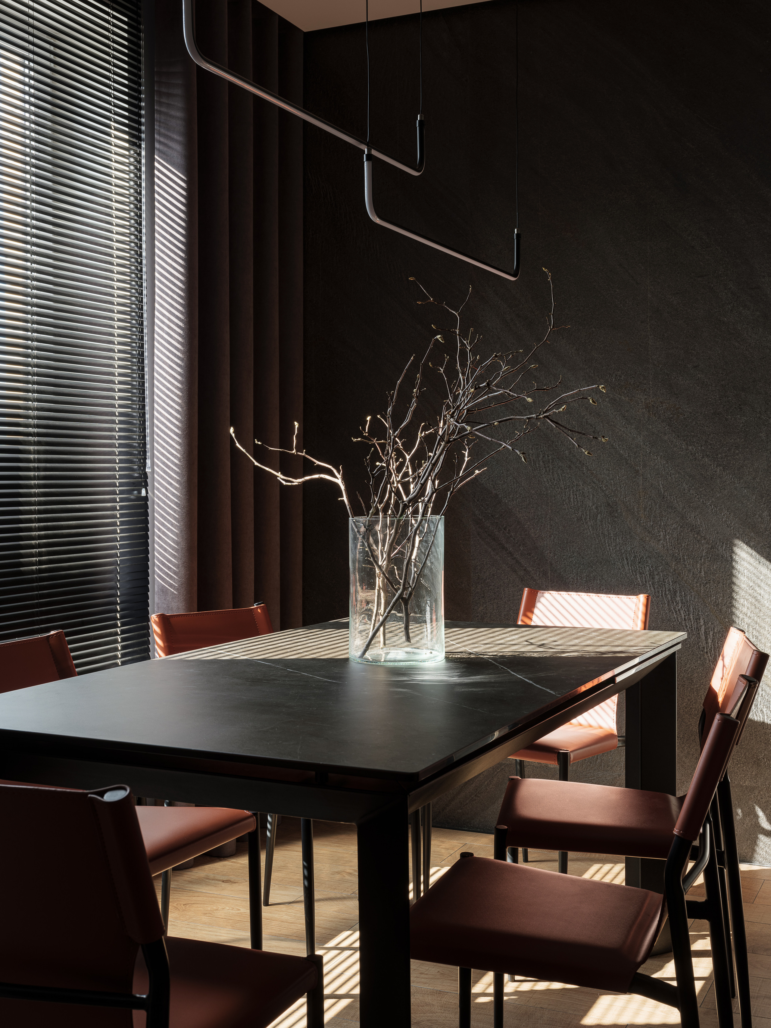 Квартира в Сочи (дизайнеры Ренат Байчуков и Алеся Кириенко, стилист Екатерина Ракитина, интерьерный фотограф Сергей Денисенко)