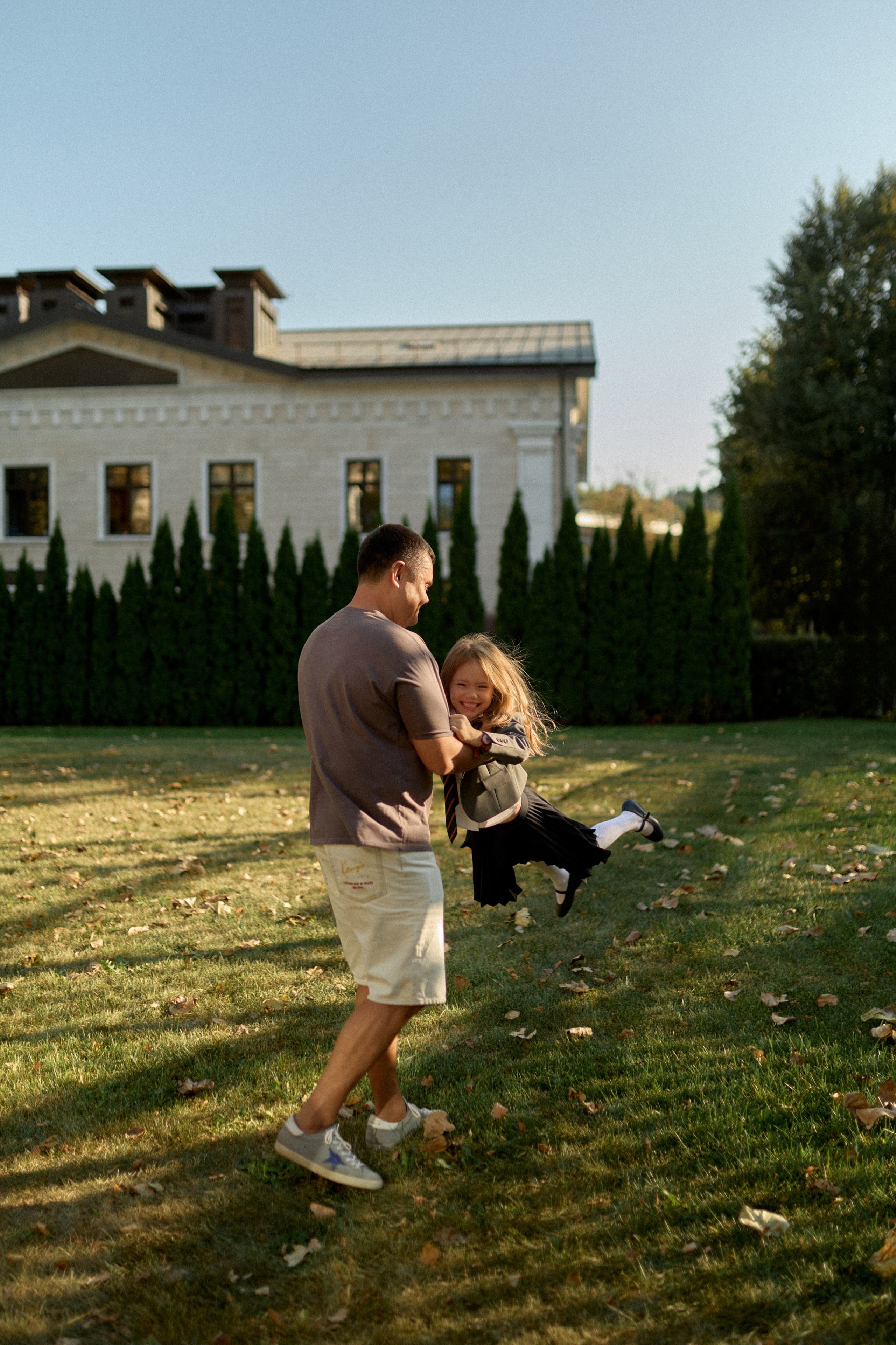 Осенняя семейная фотосессия в Лужниках. Сестры Карабаза. Фотографы и ретушеры в Москве и Санкт-Петербурге