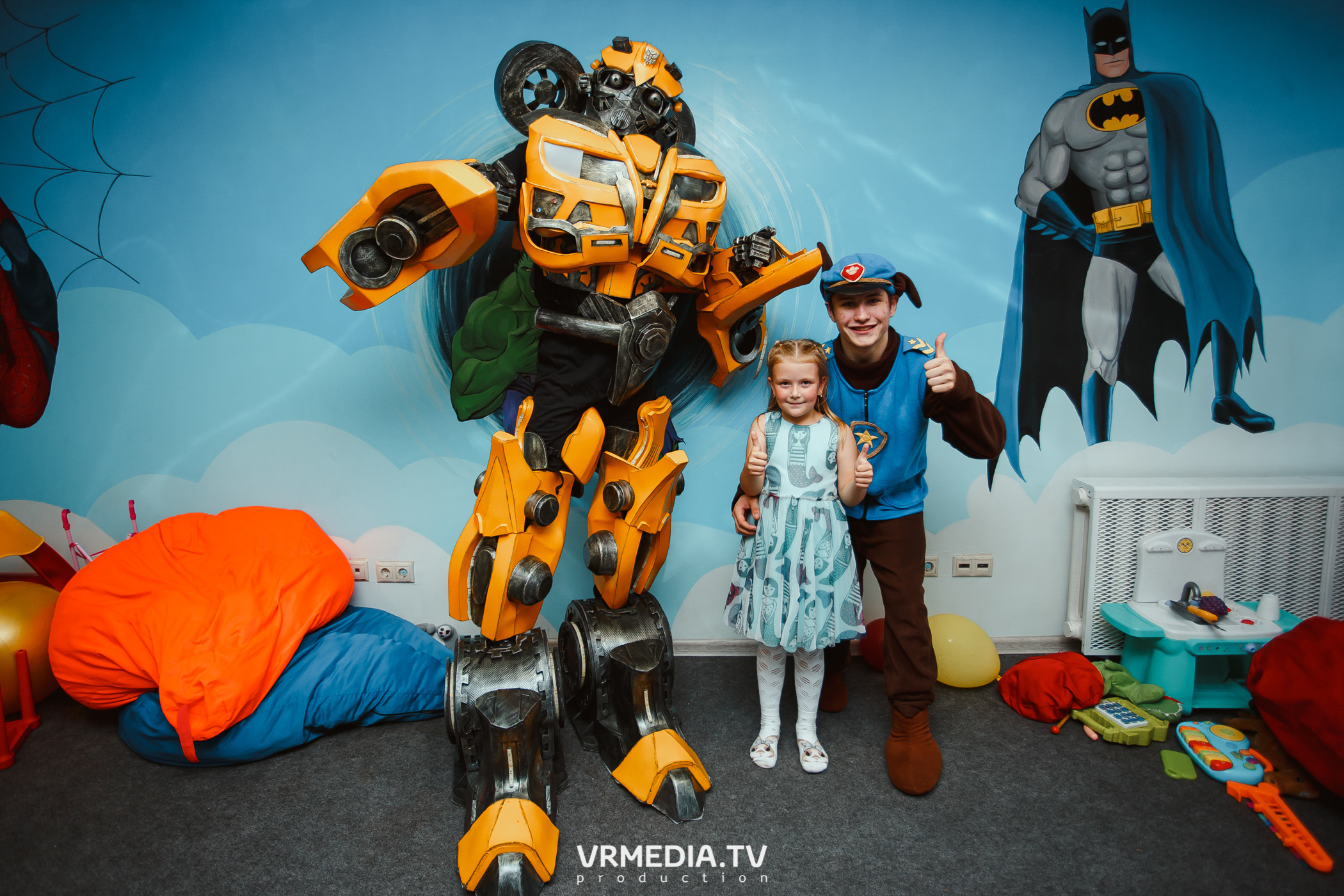 День рождения в «АкунаМатата»