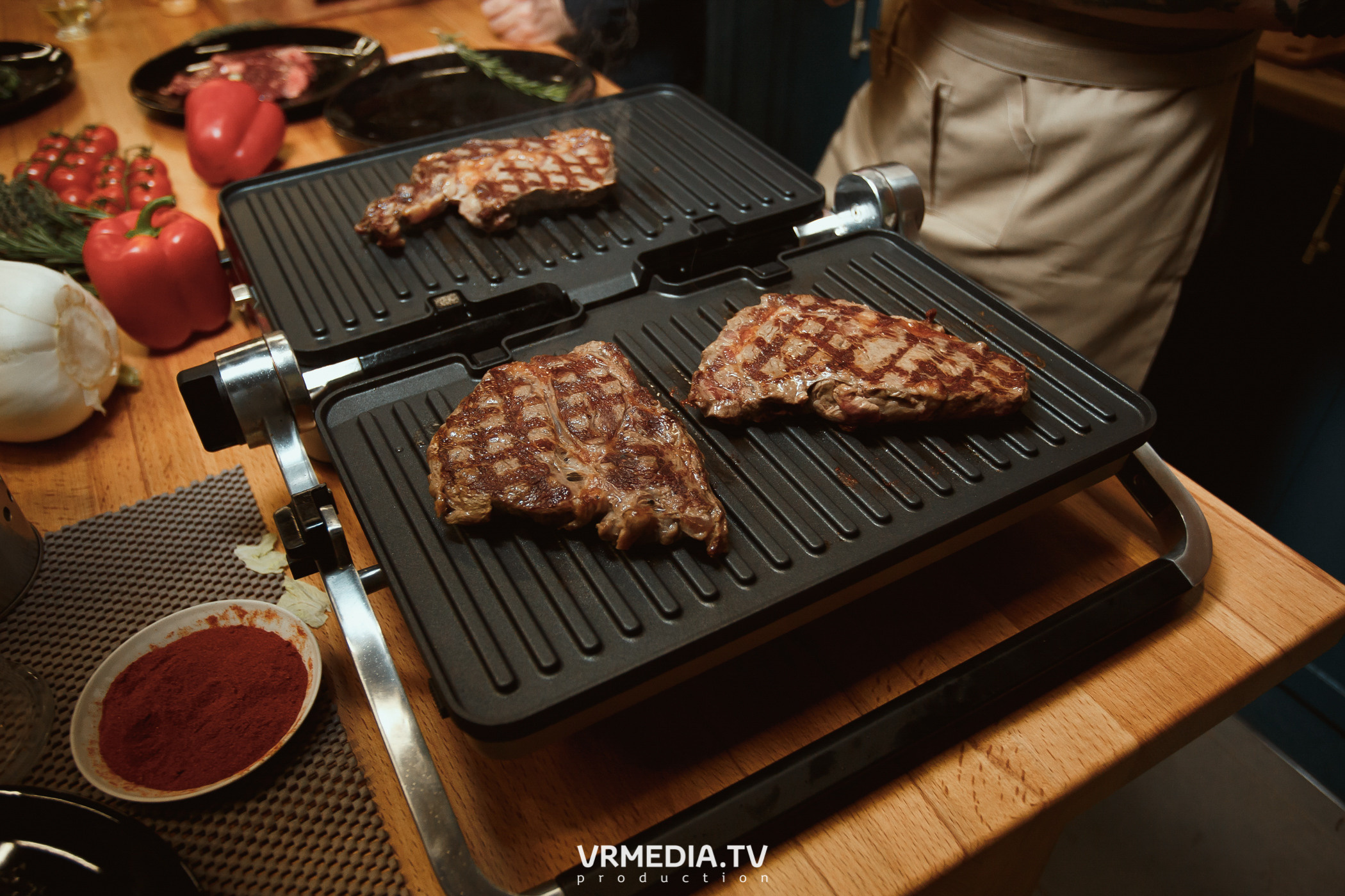 Кулинарная студия «Артишок». Битва столов: Барберы GoodMan — жарят мяс