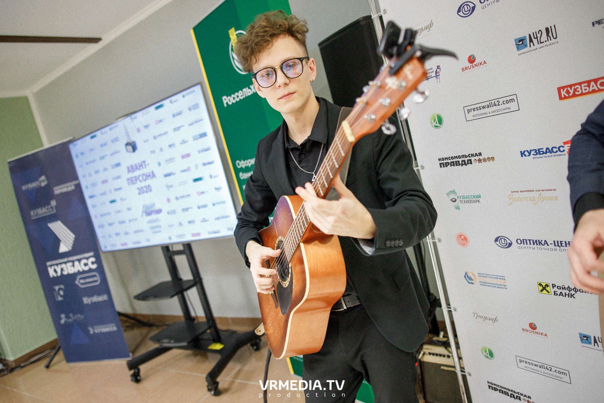 Награждение лауреатов и победителей Аван-Персоны 2020