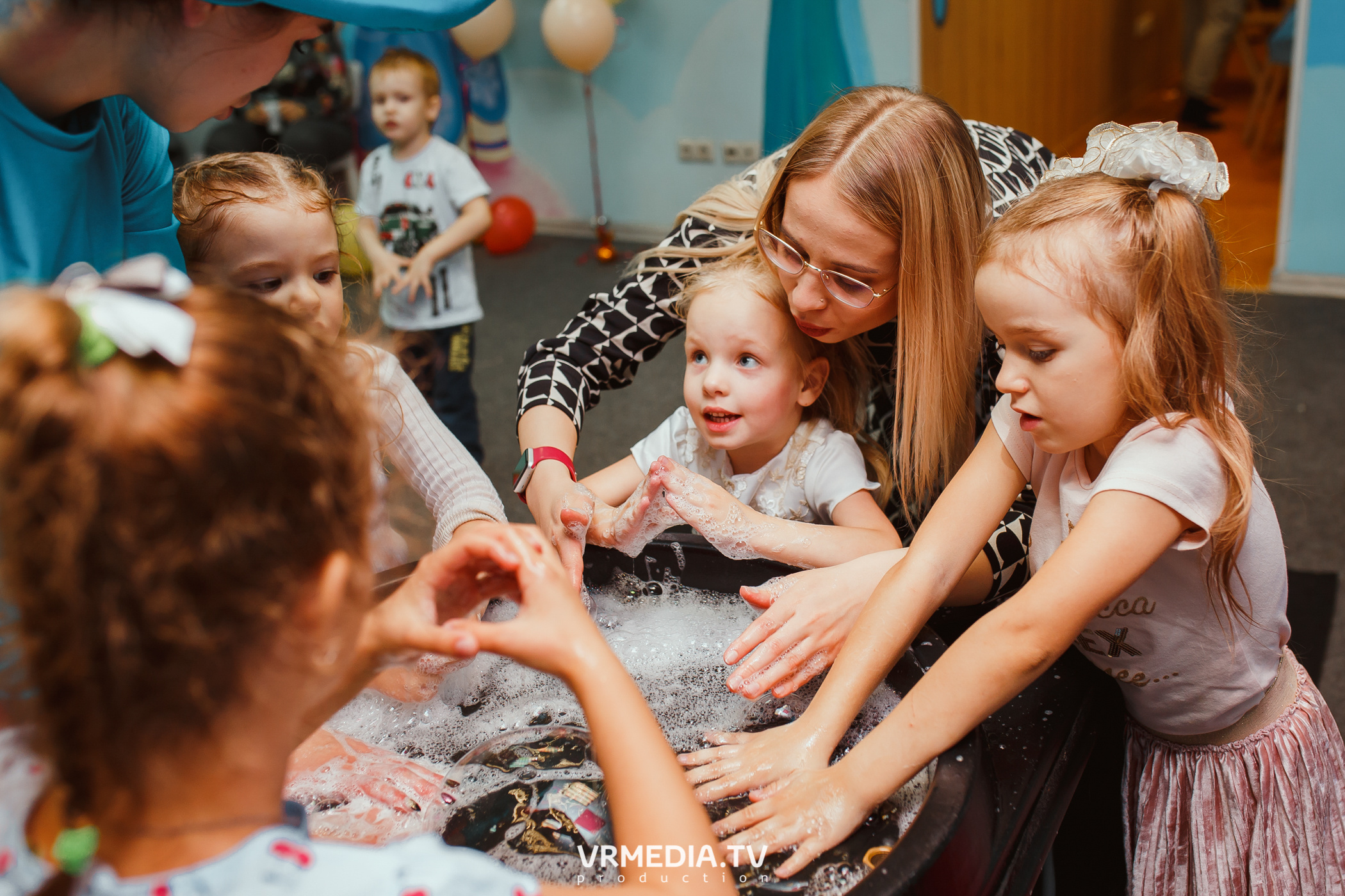 День рождения в «АкунаМатата»