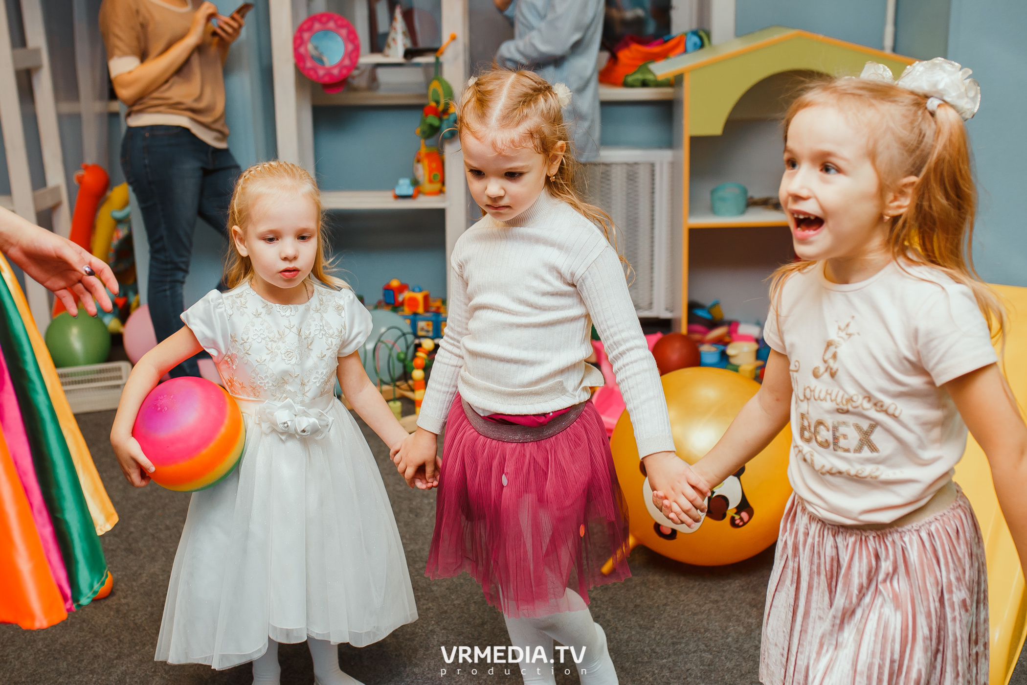 День рождения в «АкунаМатата»