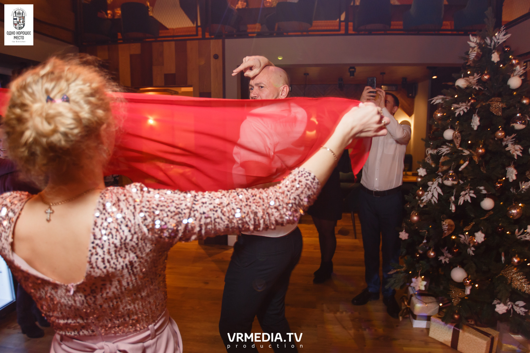 Новогодние корпоративы в ресторане «Одно хорошее место»