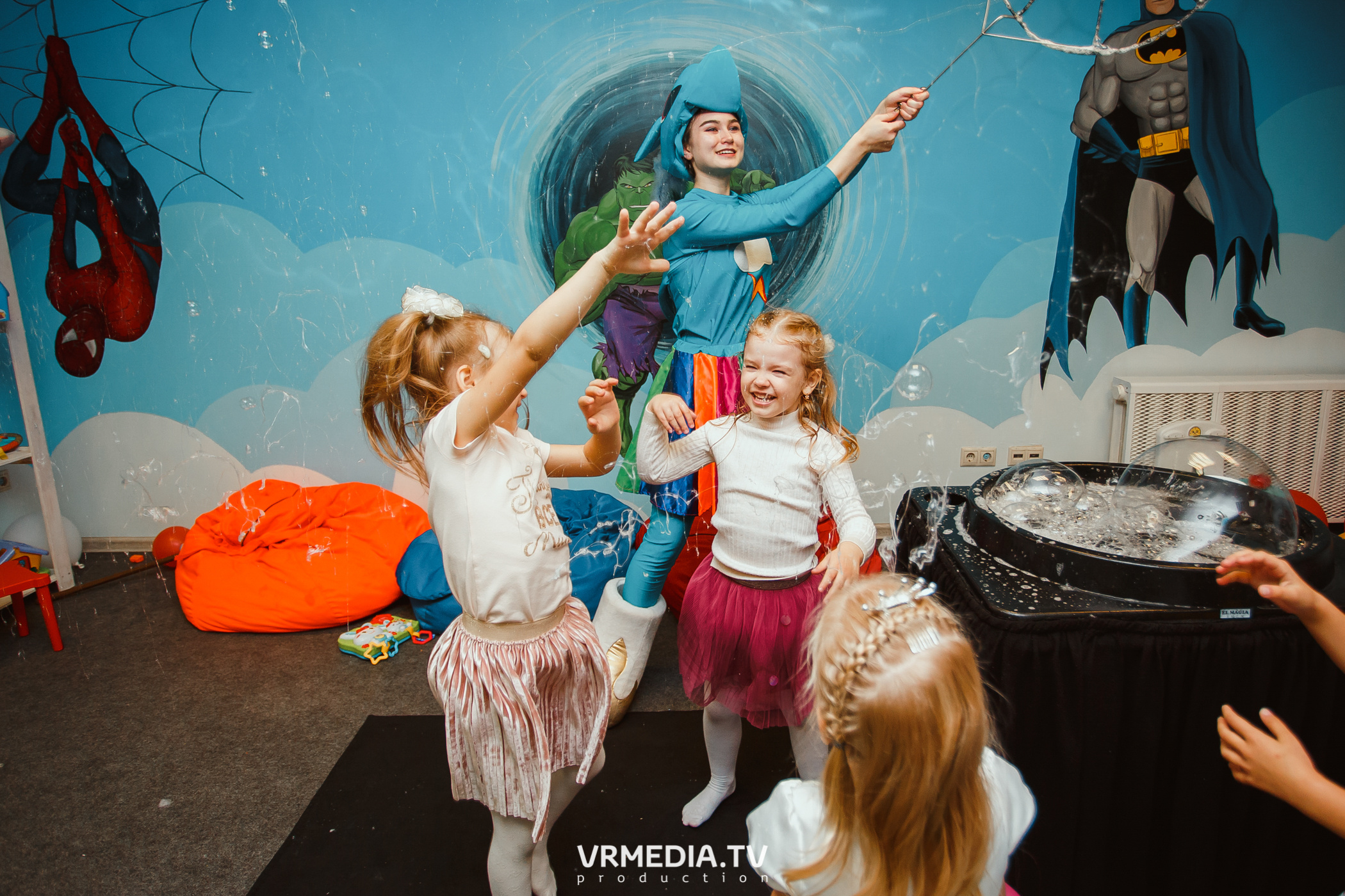 День рождения в «АкунаМатата»