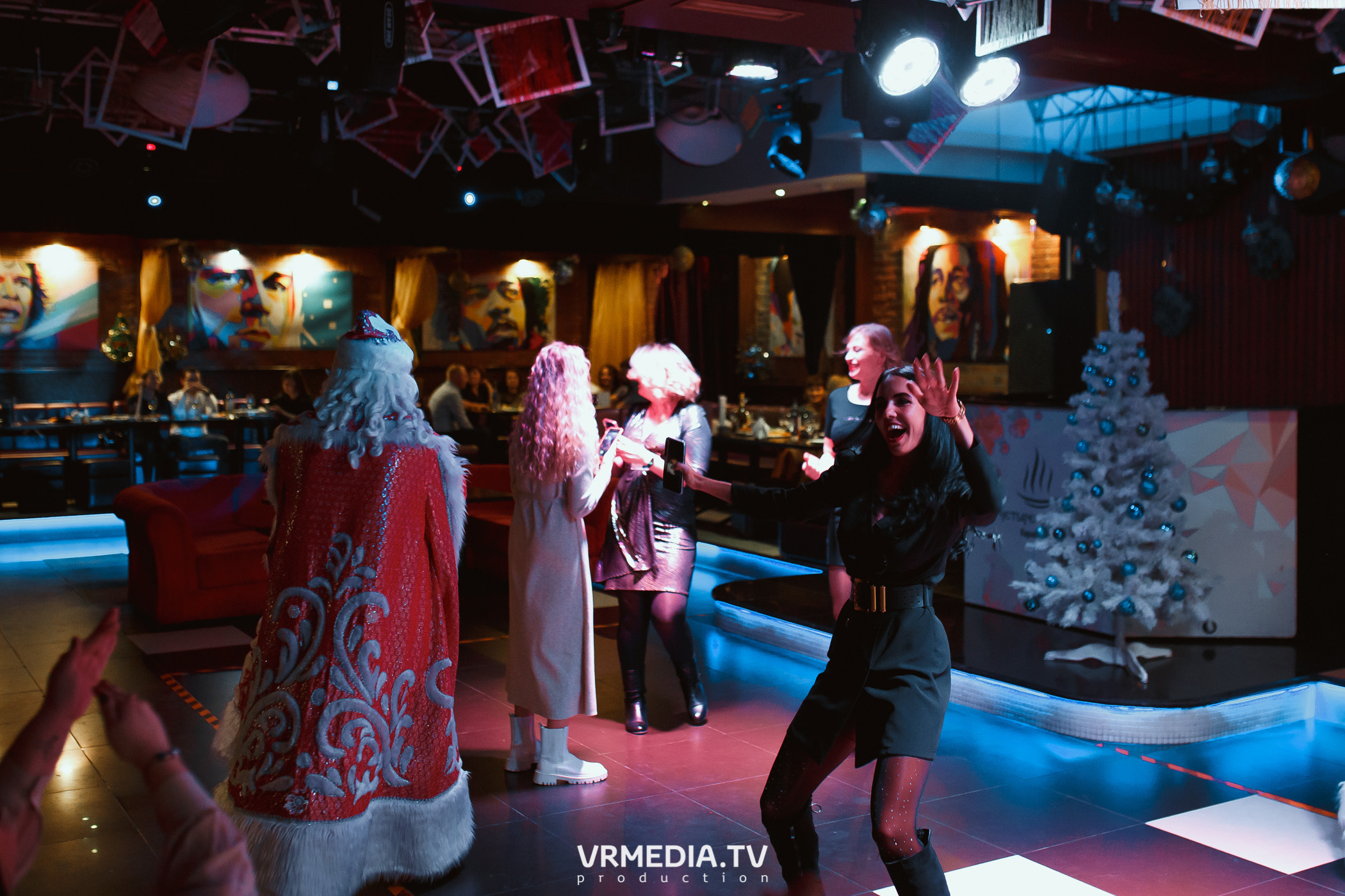 #СтихийныйКорпорат в караоке-баре «Четыре стихии»