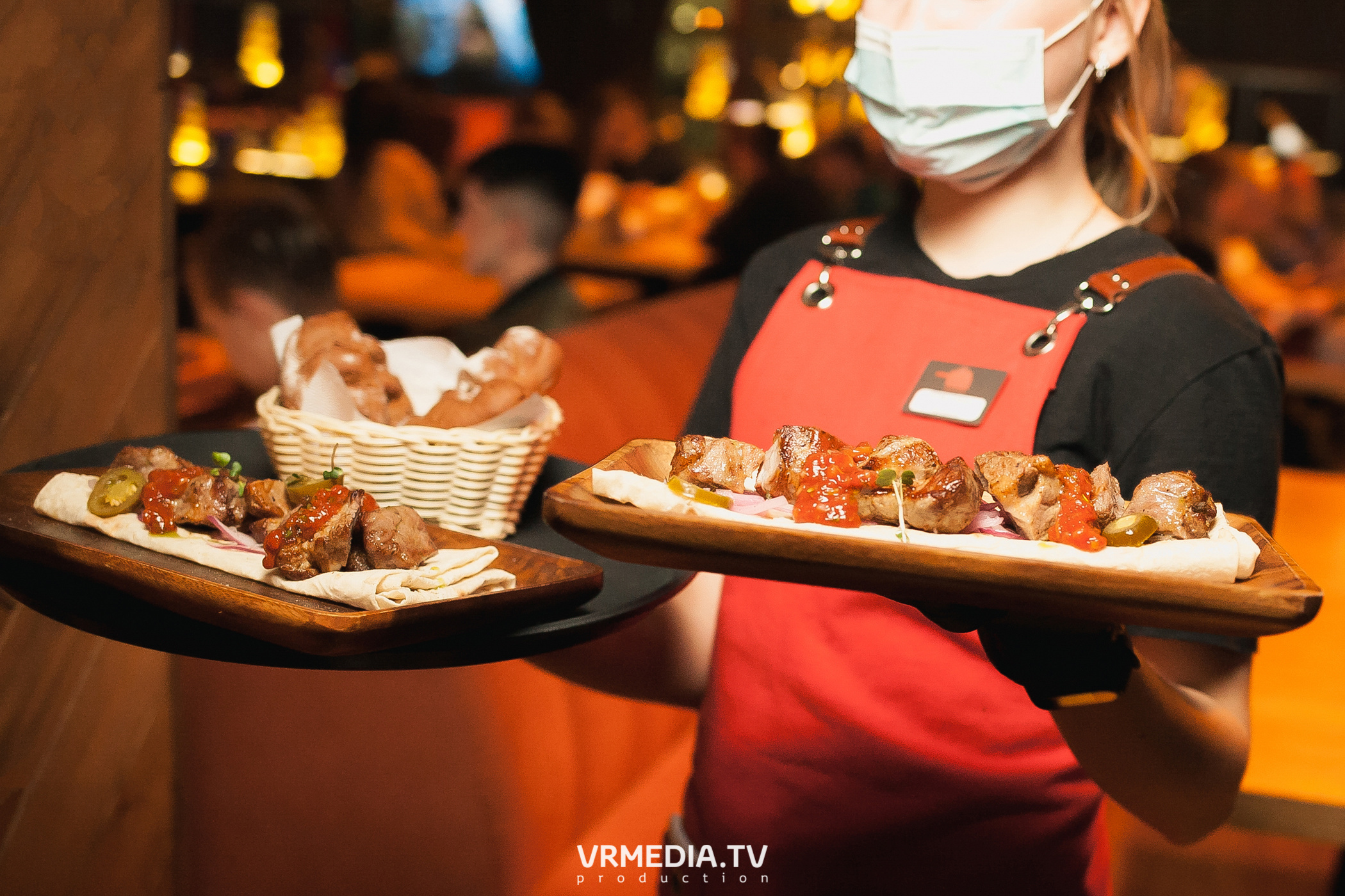 Группа «Коктейль Молотова» в гриль-баре «Жара»